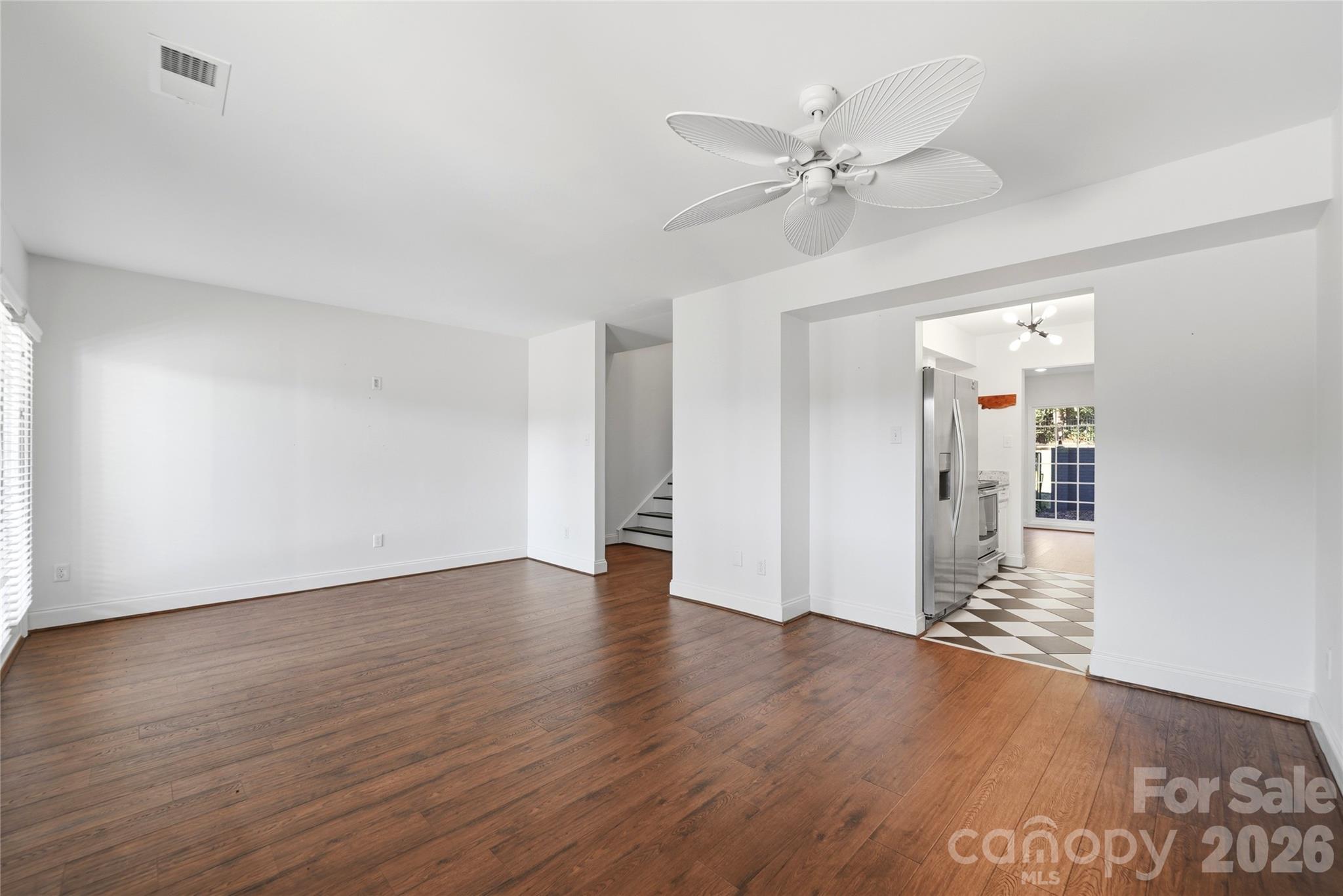 8014 Westcape Drive Property Photo 14
