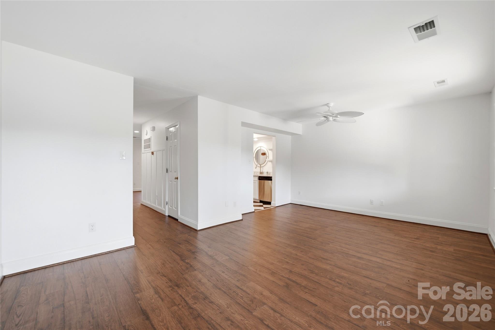 8014 Westcape Drive Property Photo 15