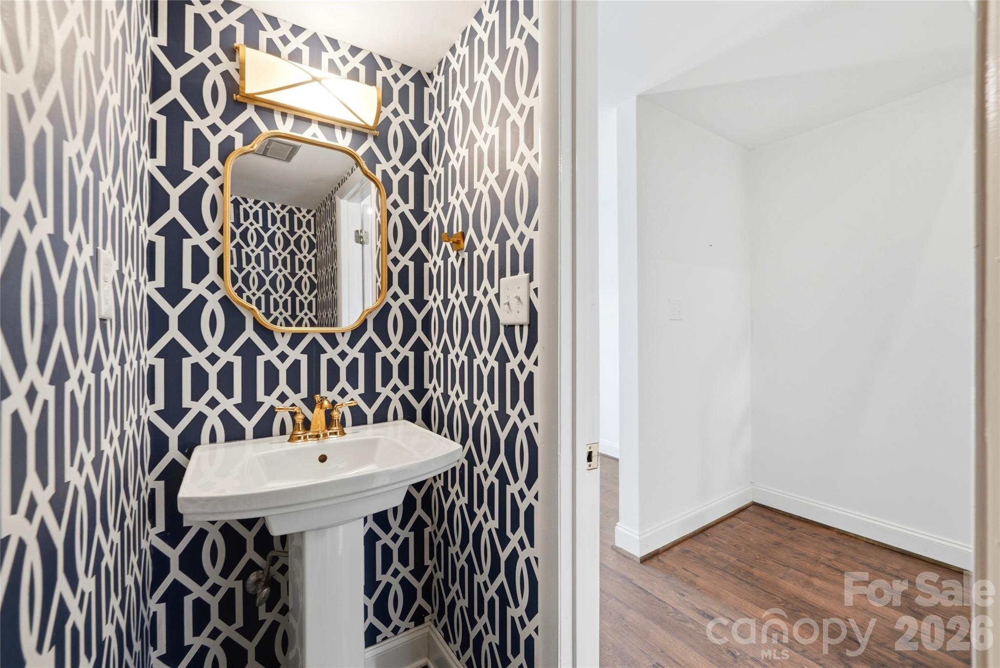 8014 Westcape Drive Property Photo 18