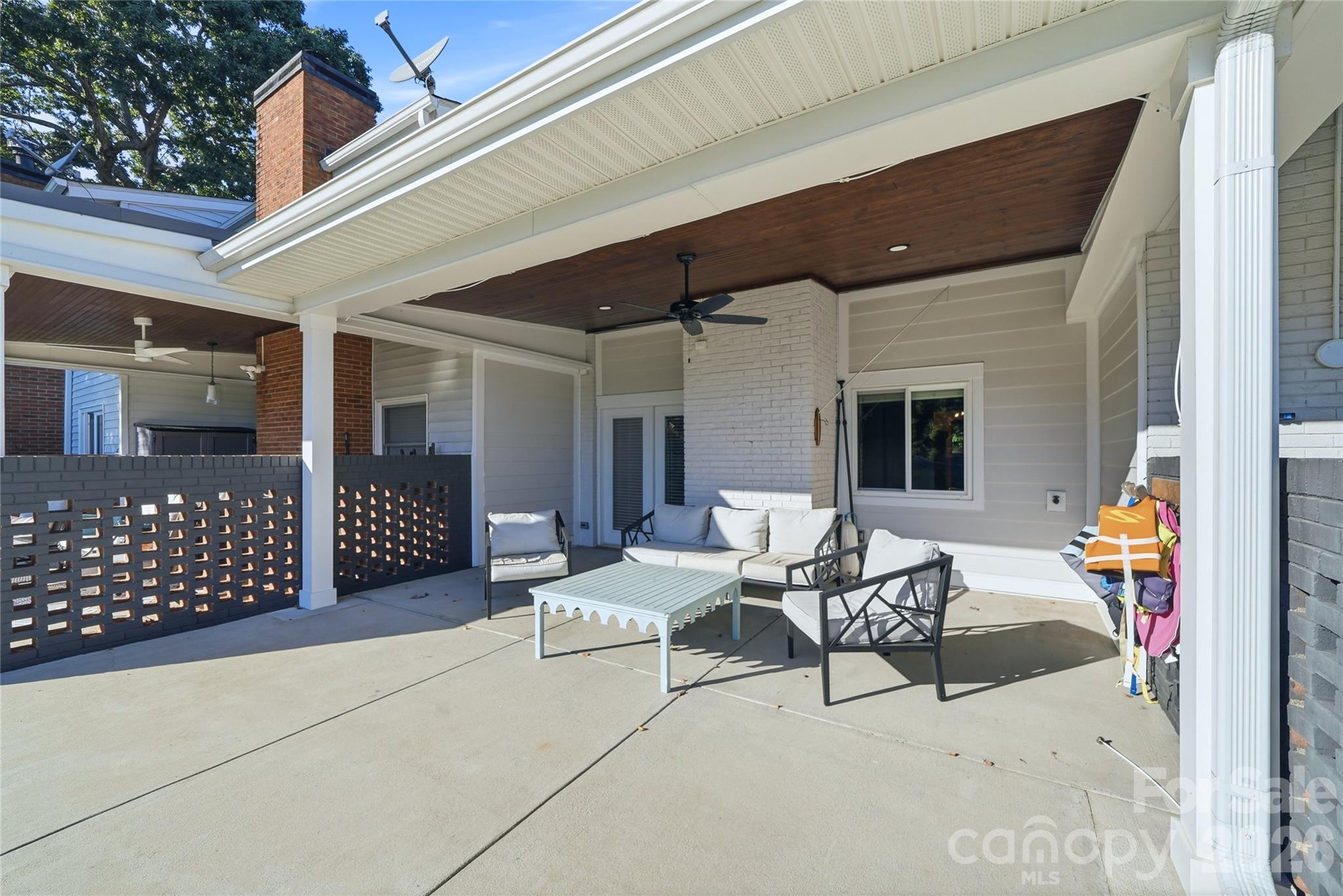 8014 Westcape Drive Property Photo 27