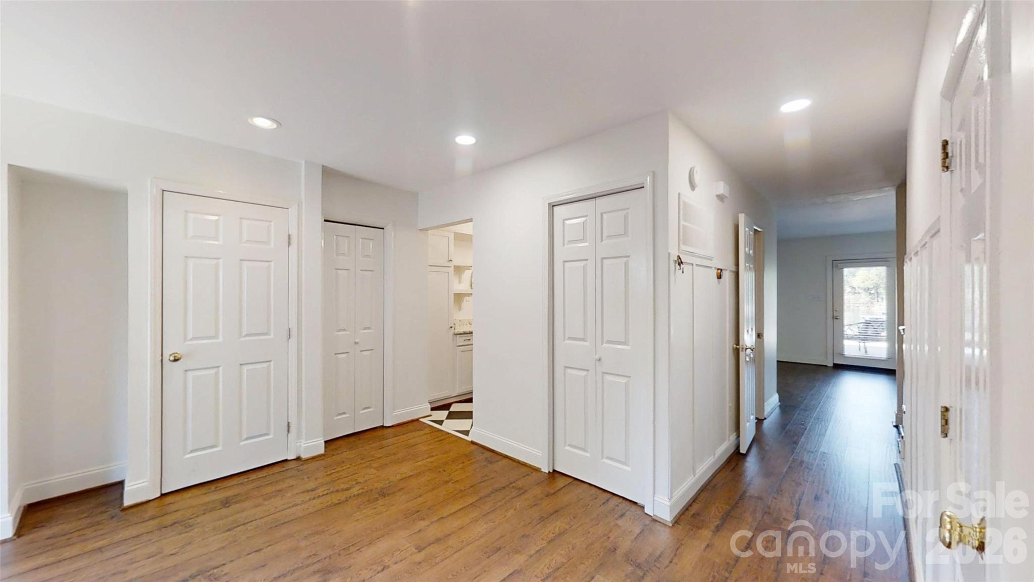 8014 Westcape Drive Property Photo 28