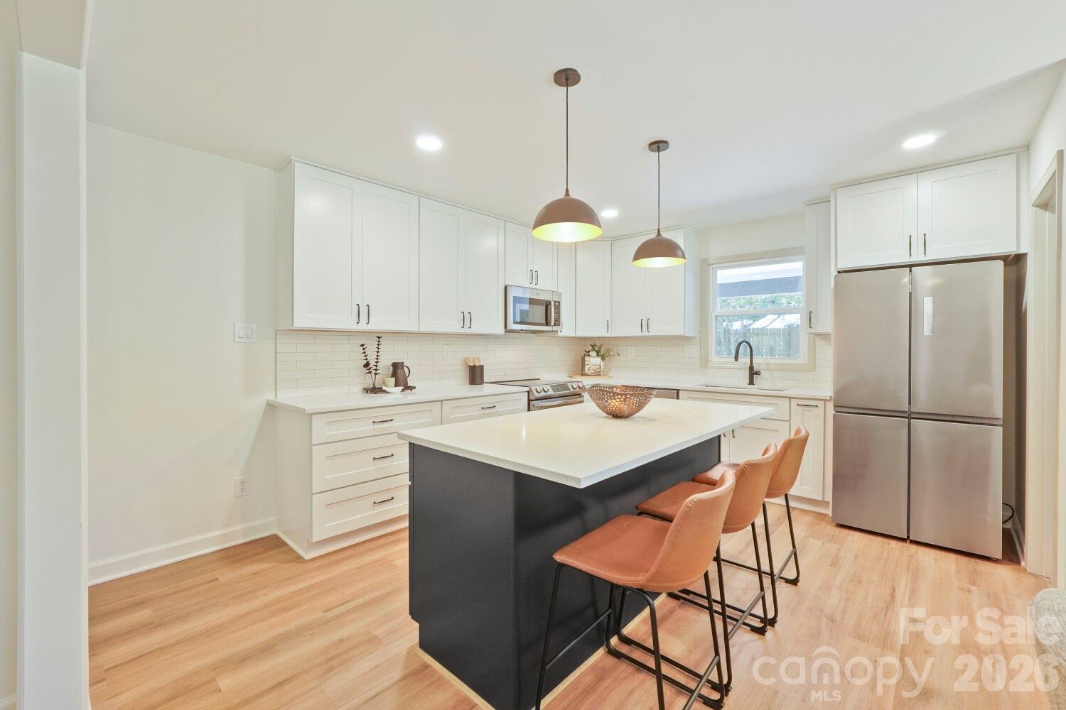 900 Burtonwood Circle Property Photo 13