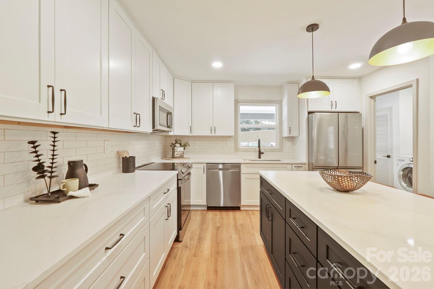 900 Burtonwood Circle Property Photo 14