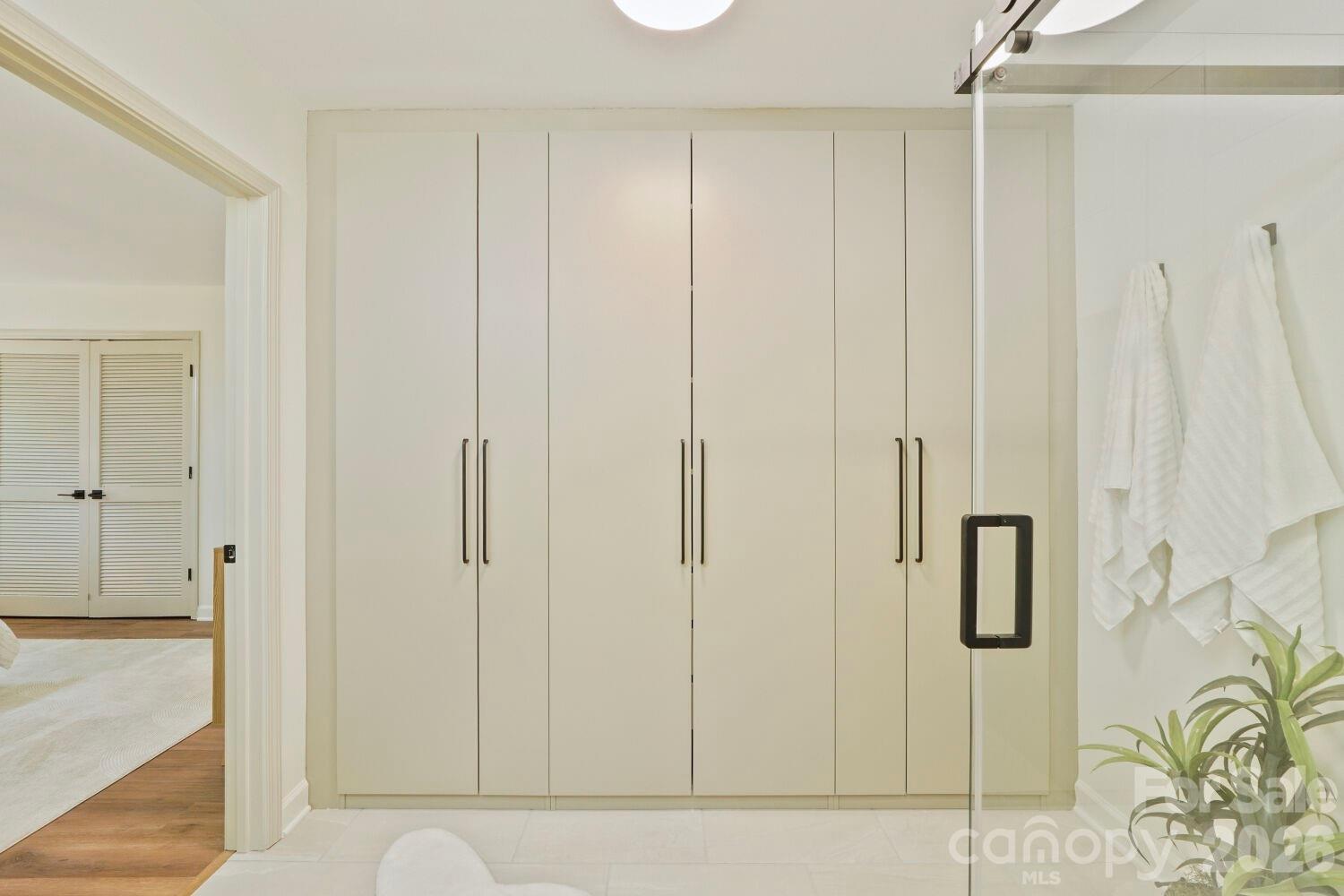 900 Burtonwood Circle Property Photo 25