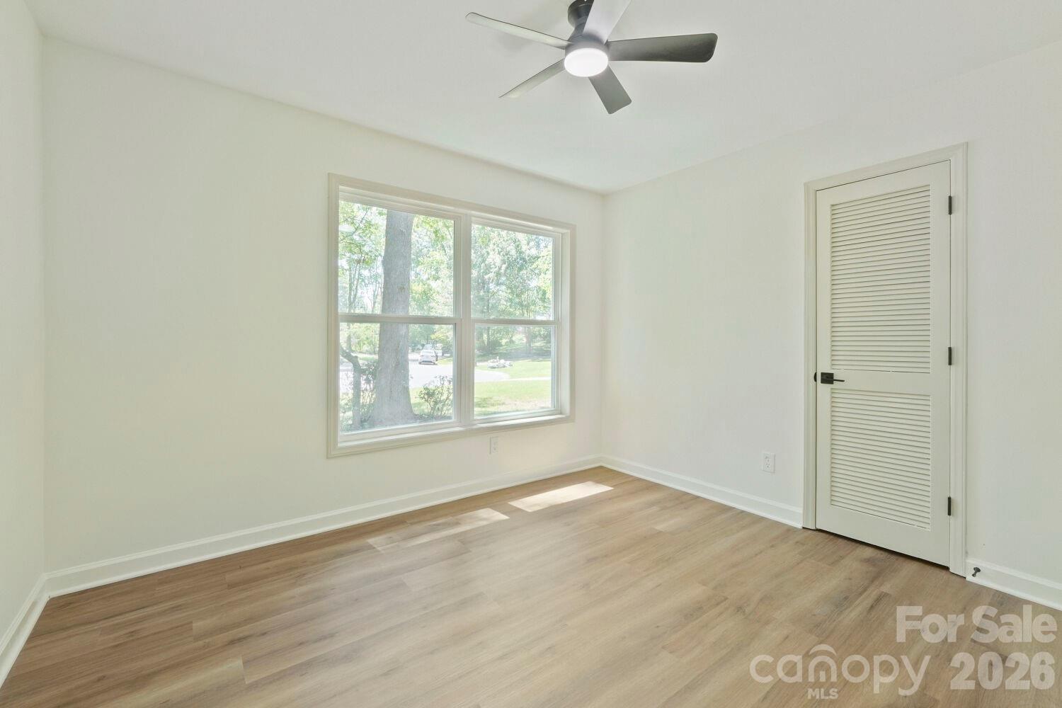 900 Burtonwood Circle Property Photo 27