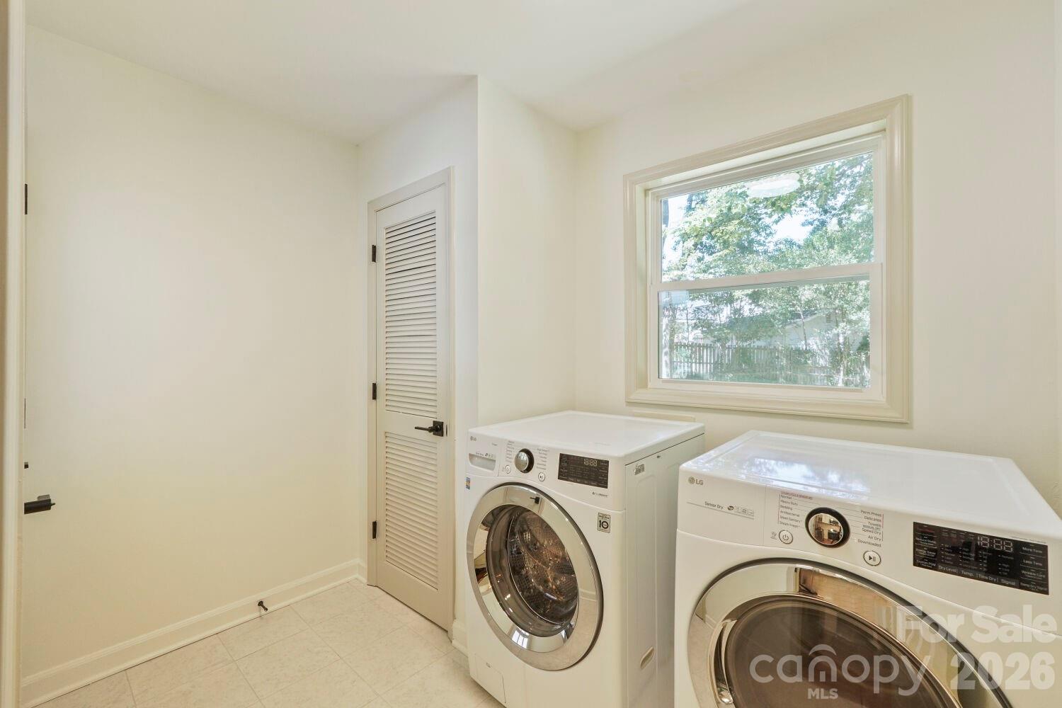 900 Burtonwood Circle Property Photo 31