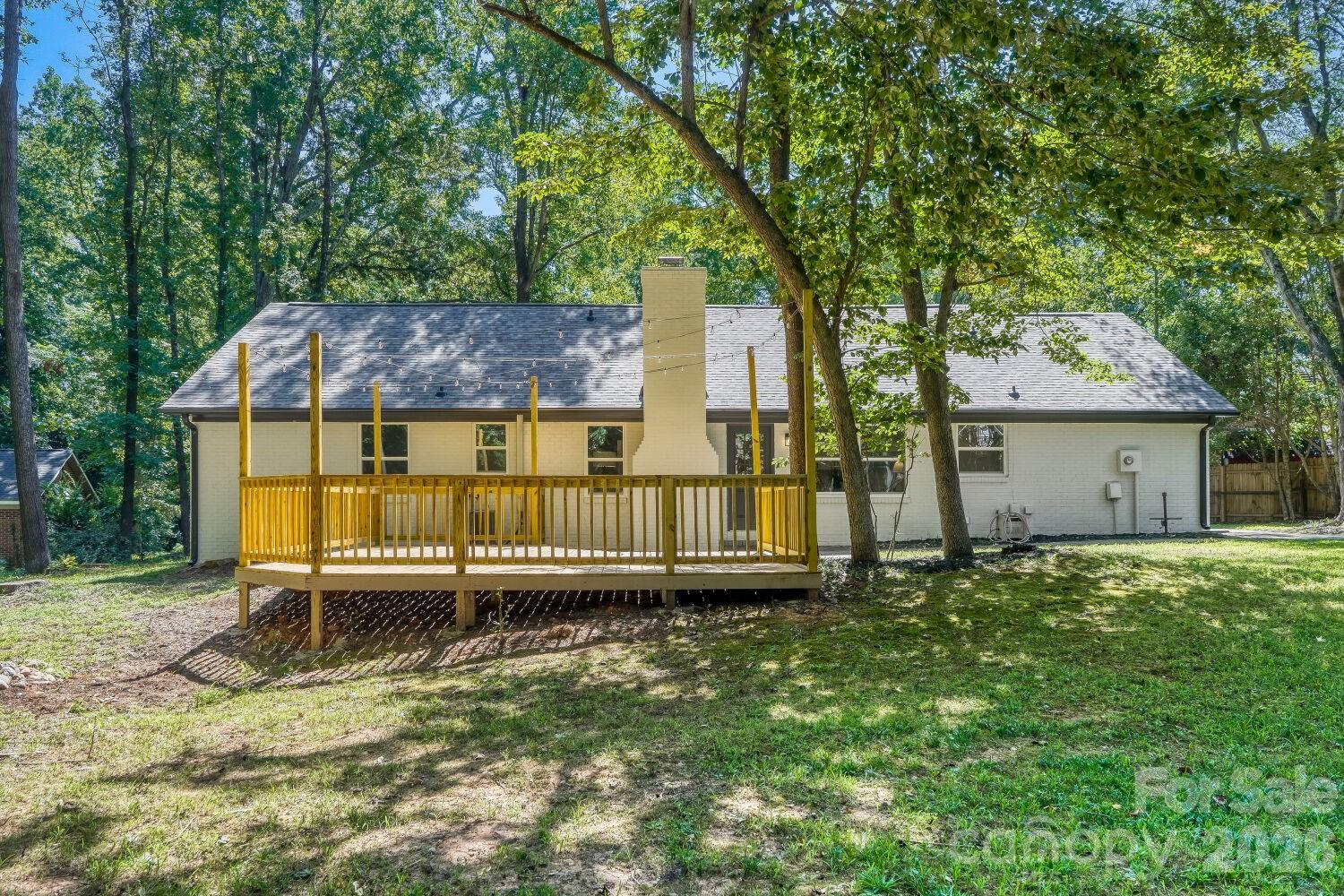 900 Burtonwood Circle Property Photo 32