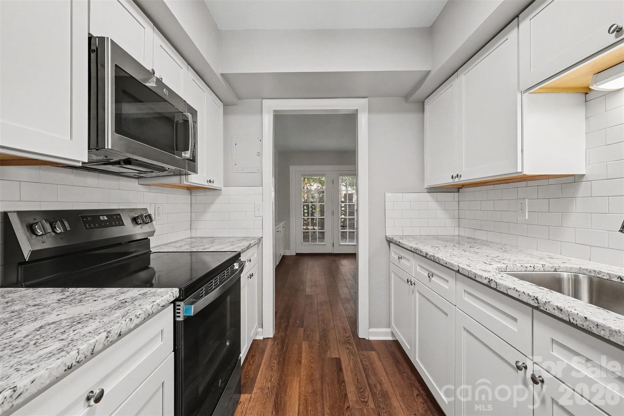 2705 N Center Street 2 Property Photo 6