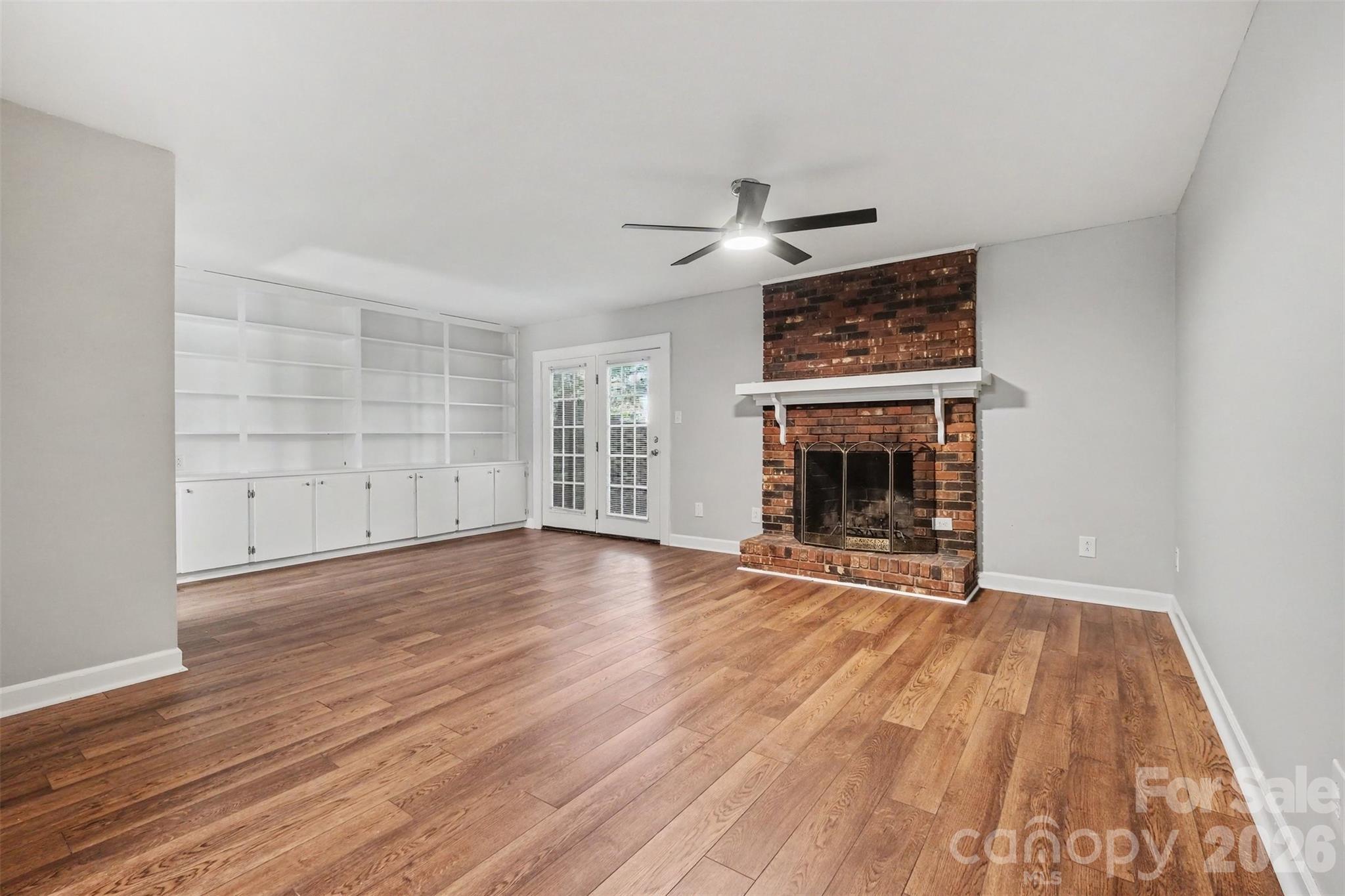 2705 N Center Street 2 Property Photo 13