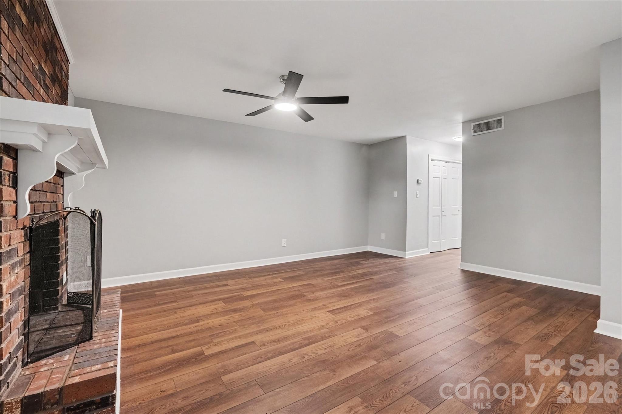 2705 N Center Street 2 Property Photo 14