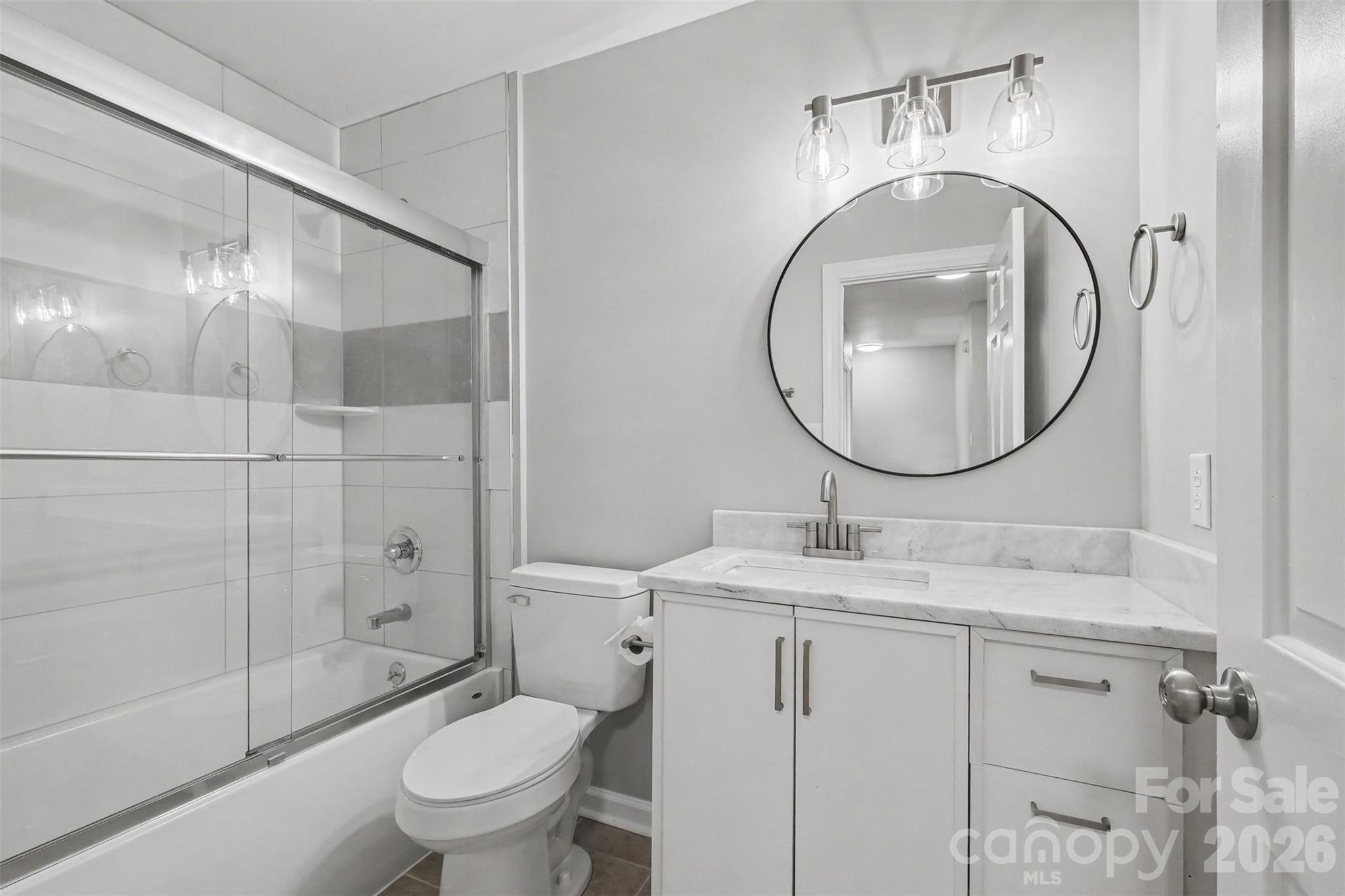 2705 N Center Street 2 Property Photo 25