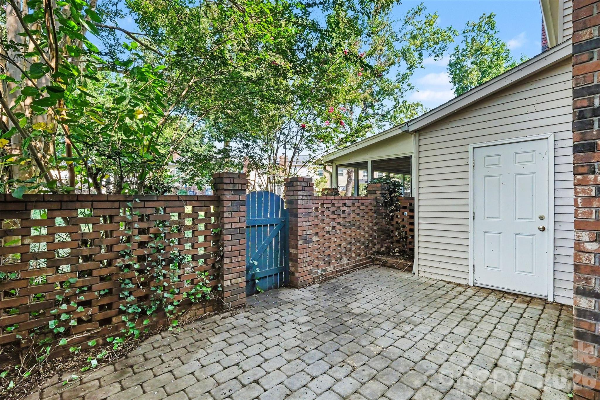 2705 N Center Street 2 Property Photo 30