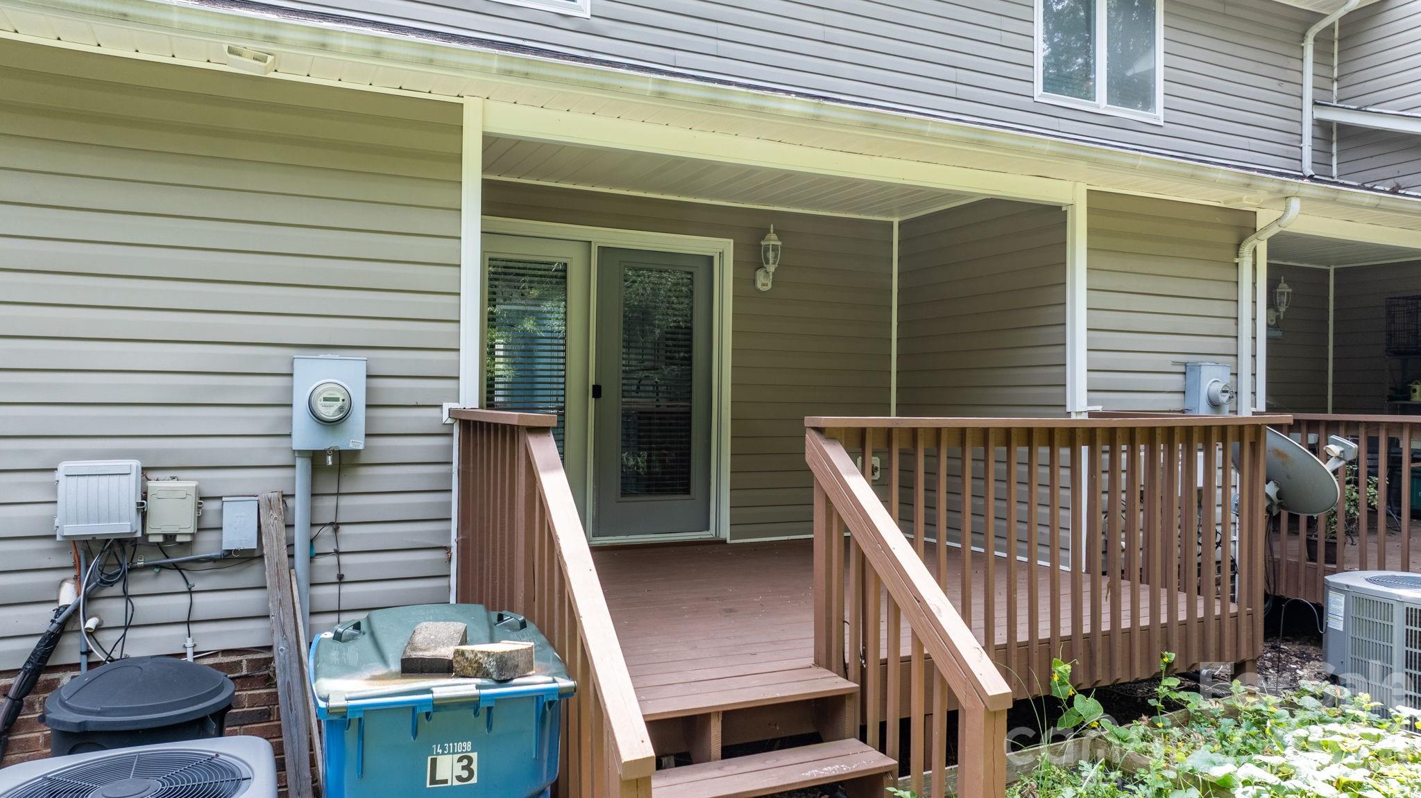 3245 White Oak Court Property Photo 18