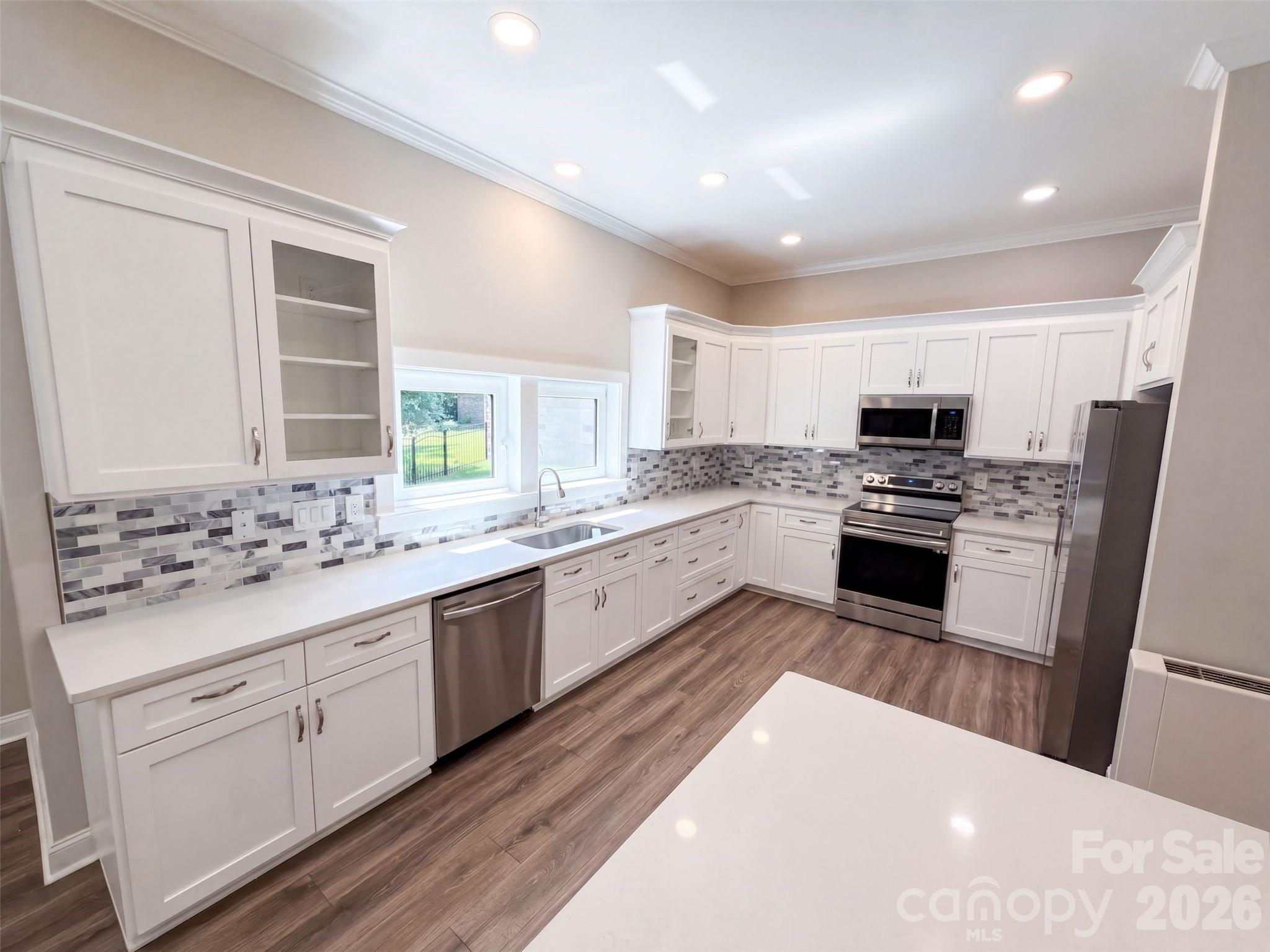 132 Cottage Creek Court Property Photo 2