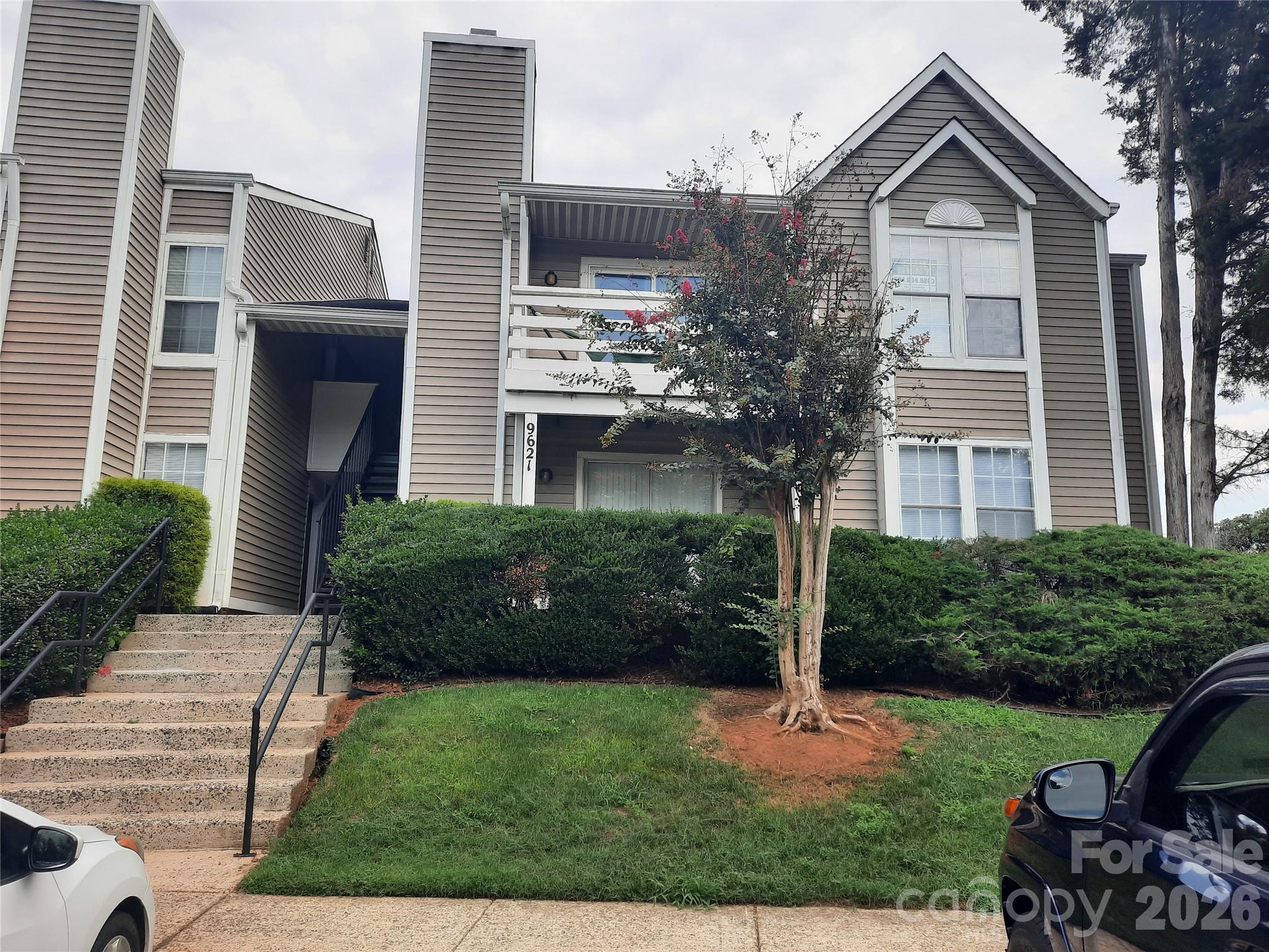 9621 Vinca Circle Property Photo 1