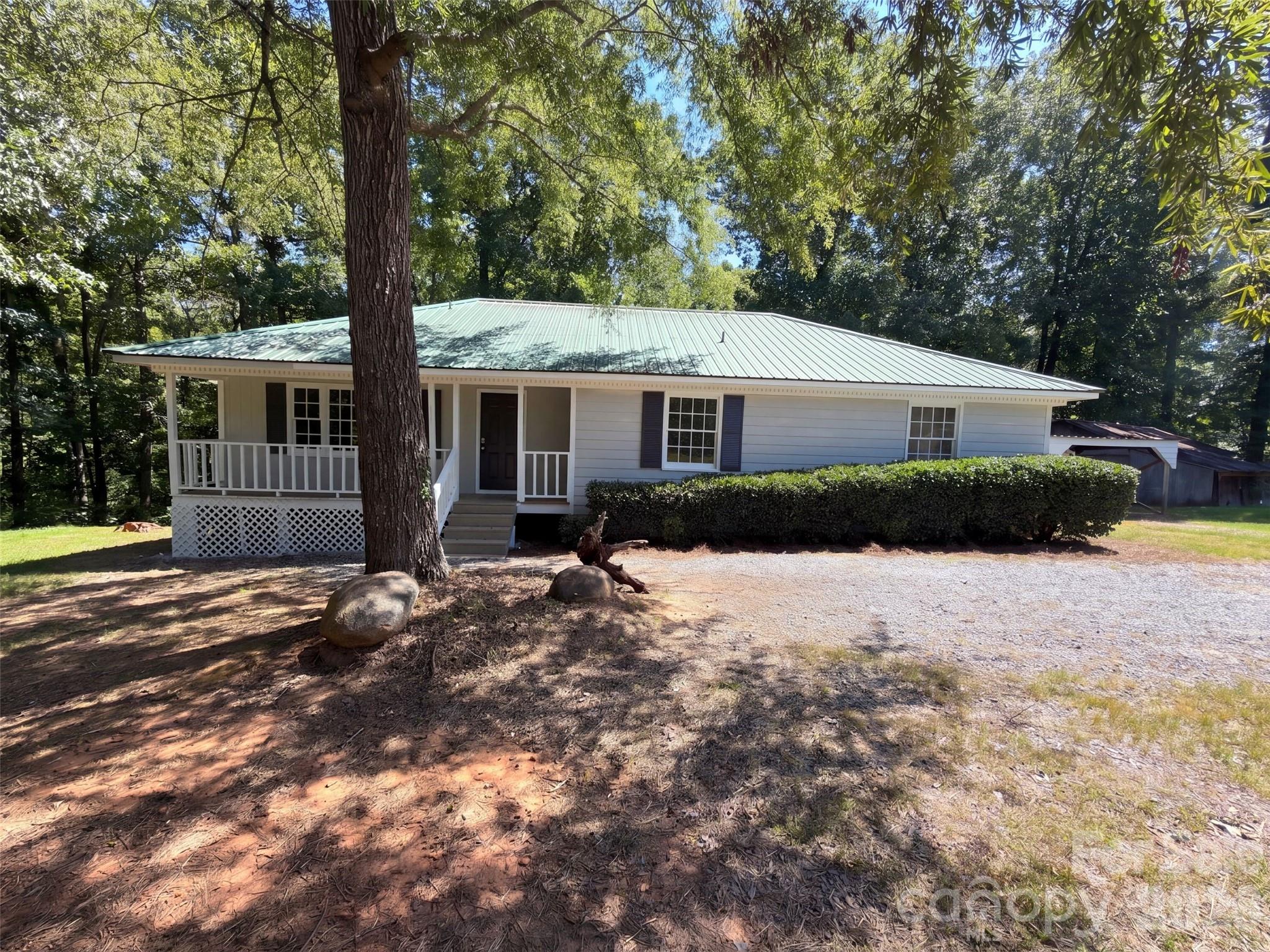 1018 Wade Rorie Road Property Photo 1