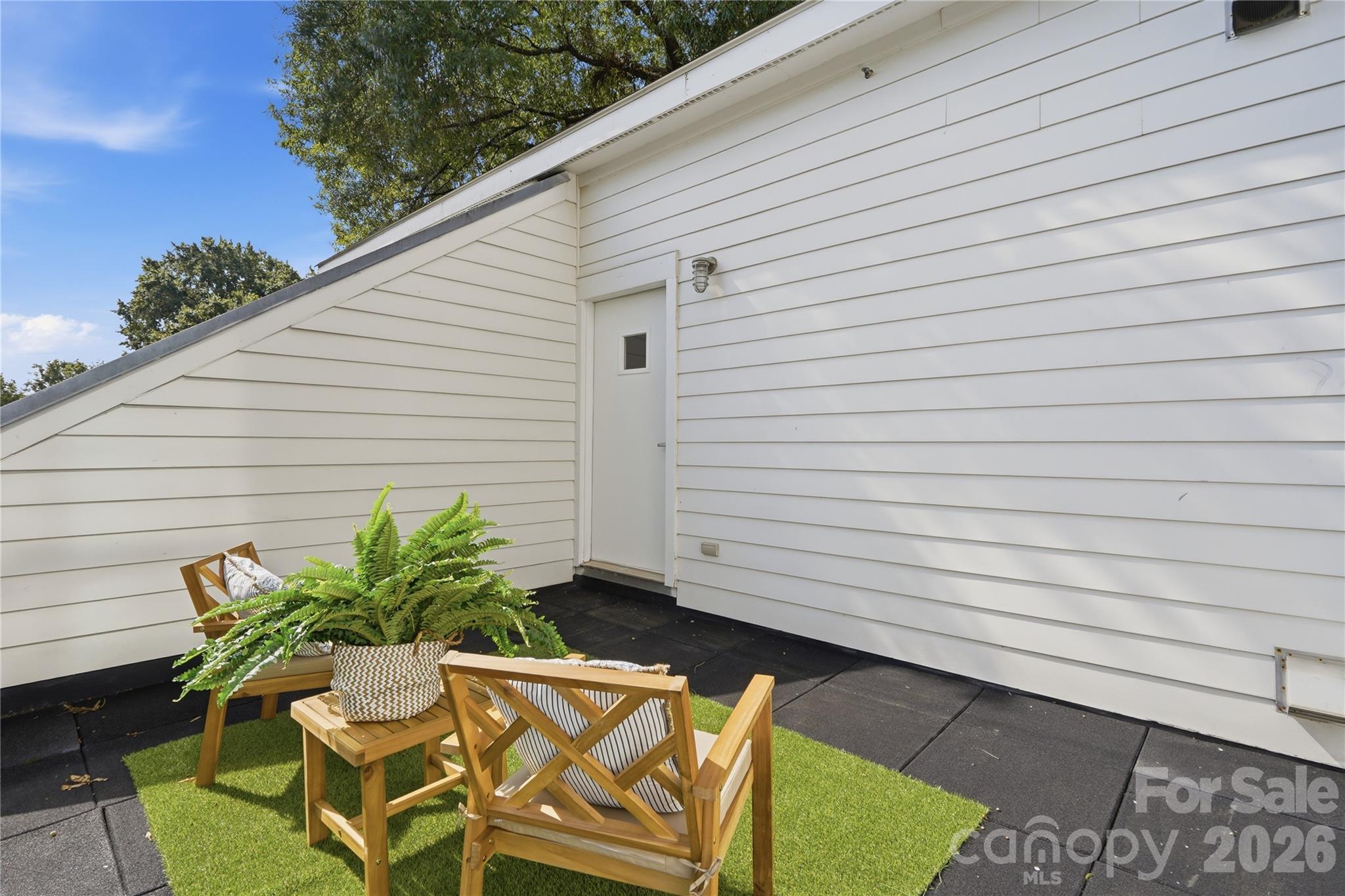 2090 Atherton Heights Lane Property Photo 14