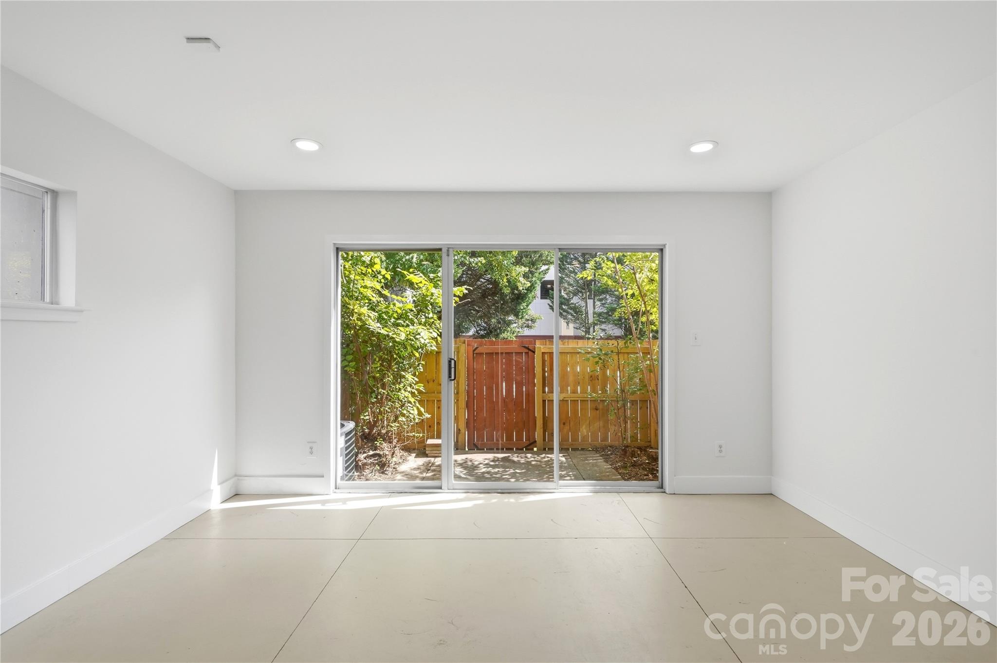 2090 Atherton Heights Lane Property Photo 15