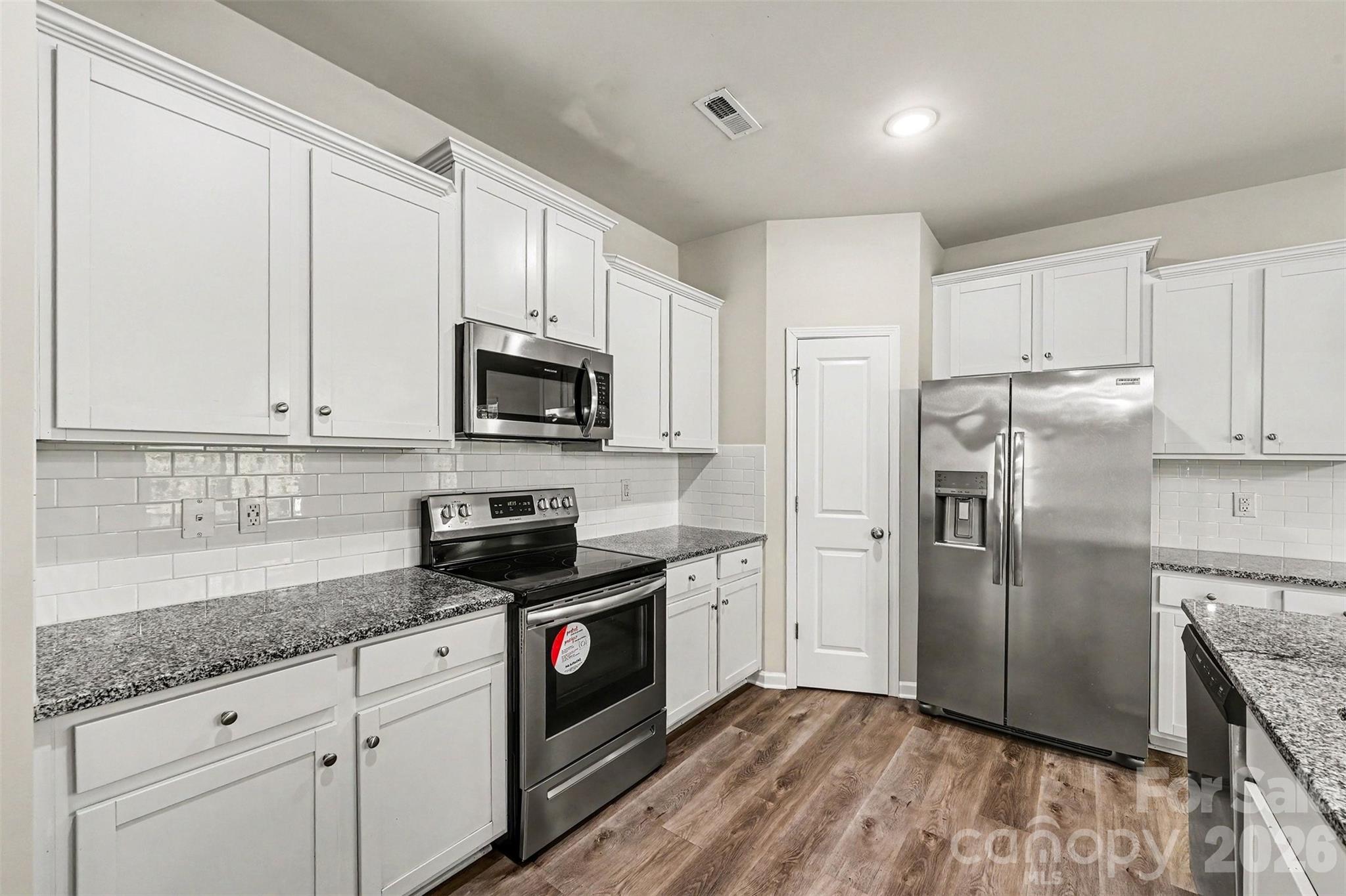 7323 Neal Road Property Photo 6