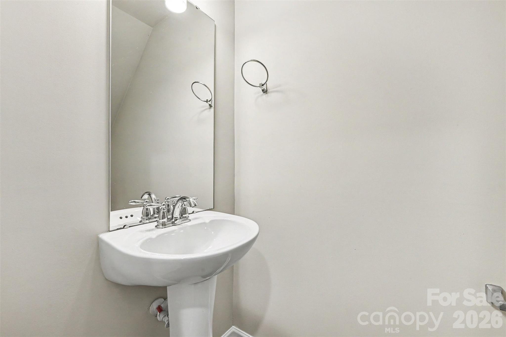 7323 Neal Road Property Photo 7