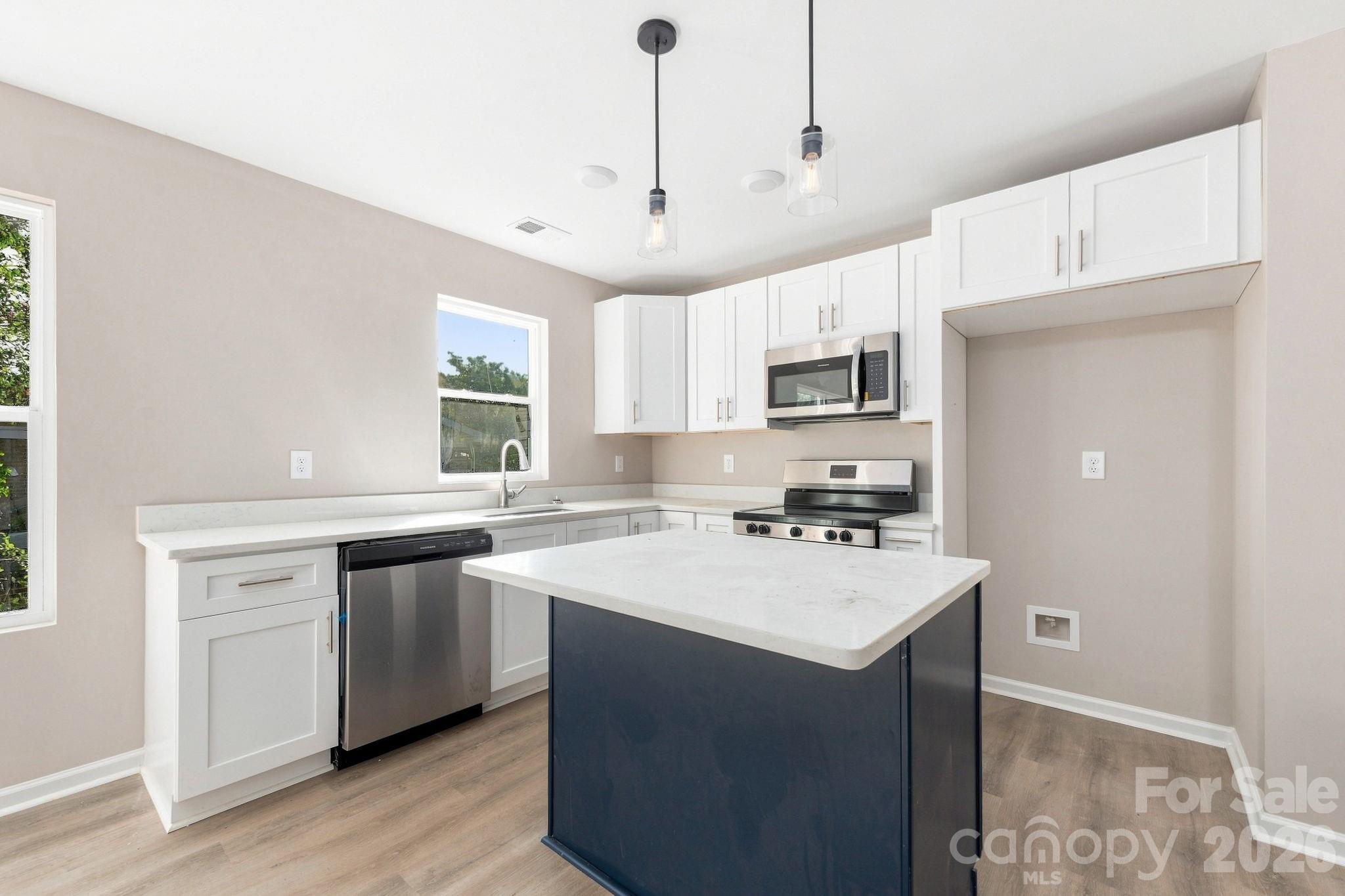 110 Oakhill Street Property Photo 8