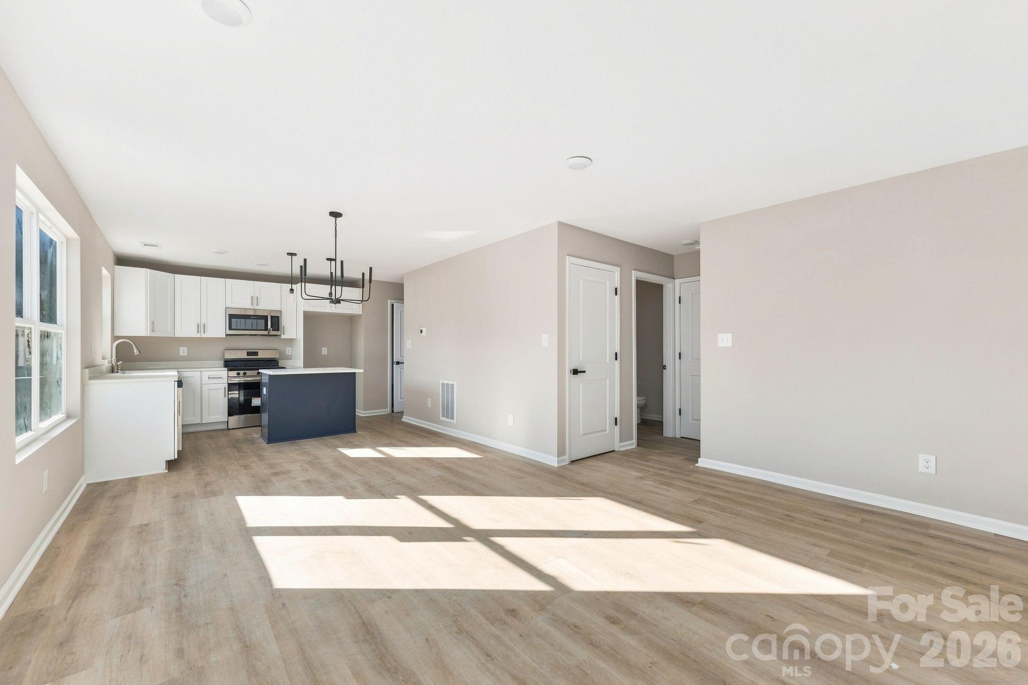 110 Oakhill Street Property Photo 10