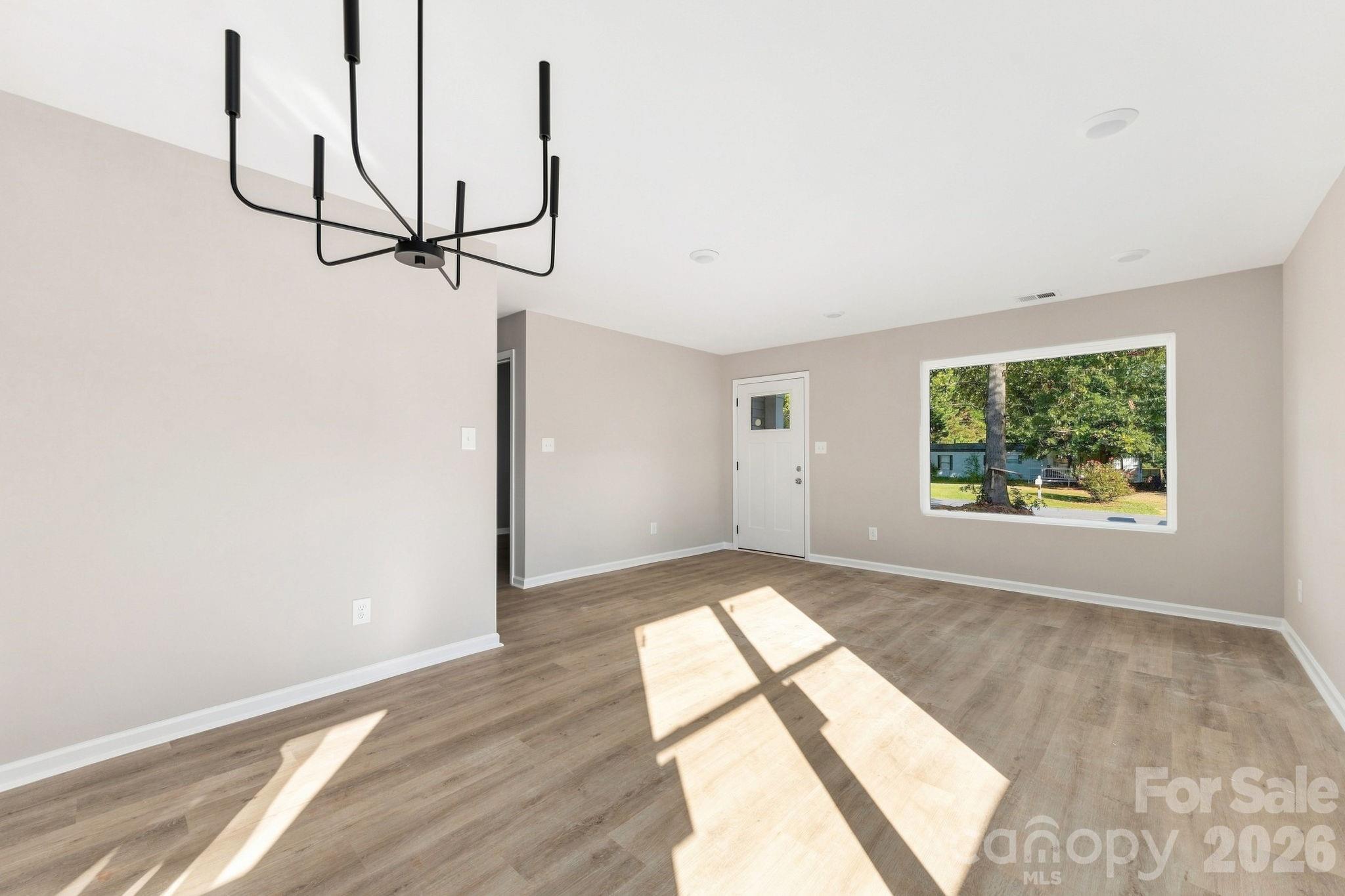 110 Oakhill Street Property Photo 11