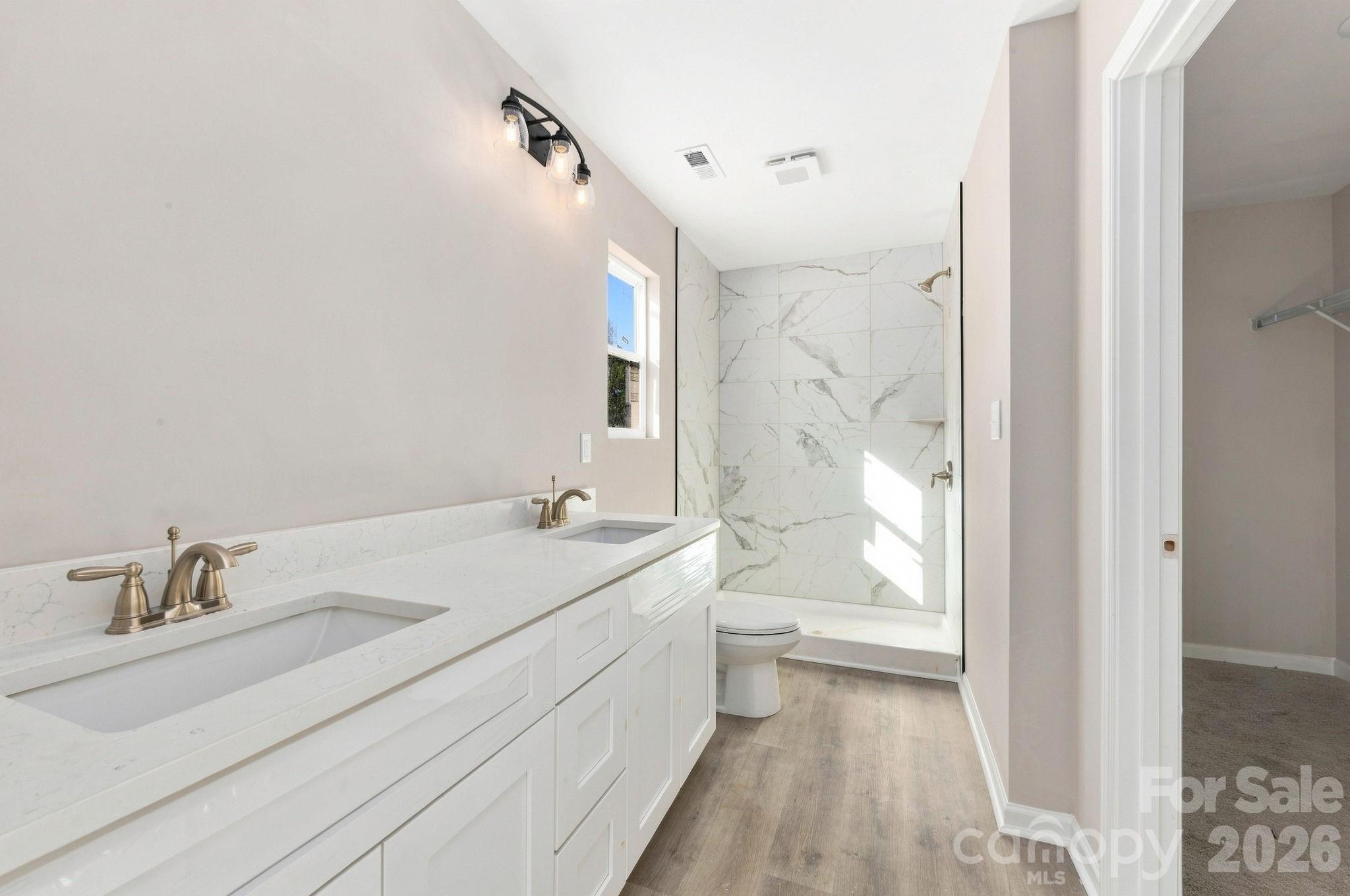 110 Oakhill Street Property Photo 26