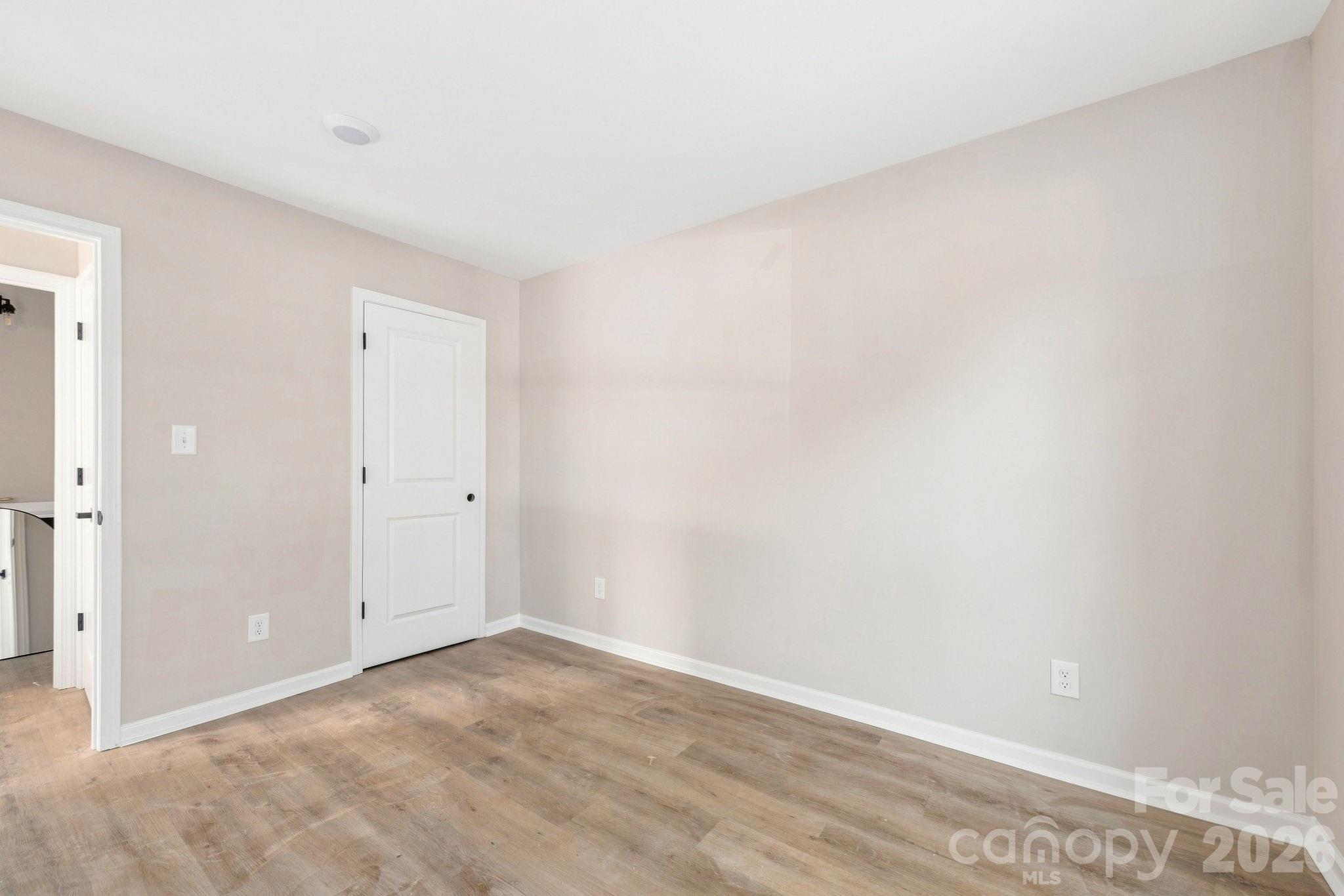 110 Oakhill Street Property Photo 28