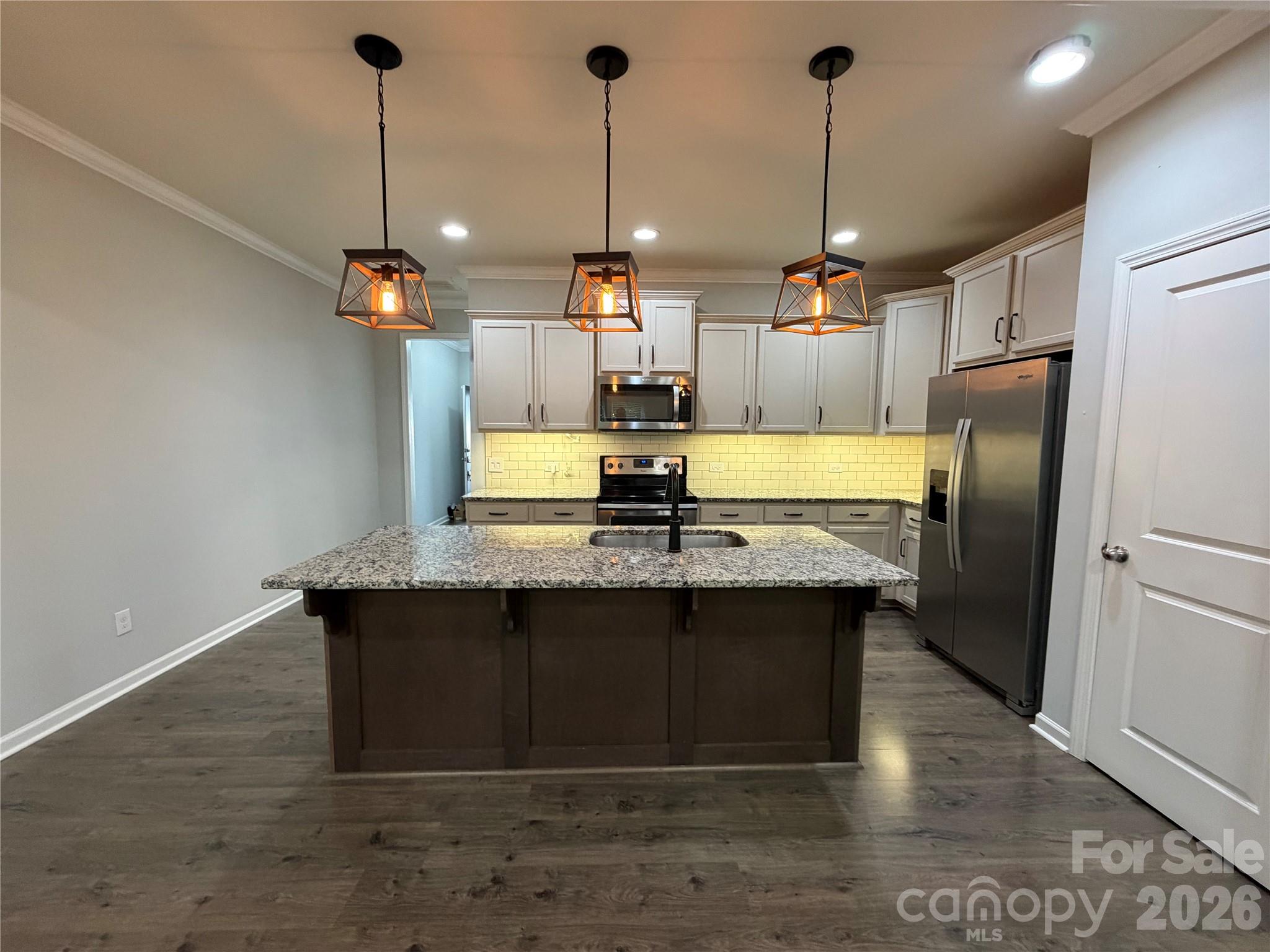 619 Samet Street Property Photo 2