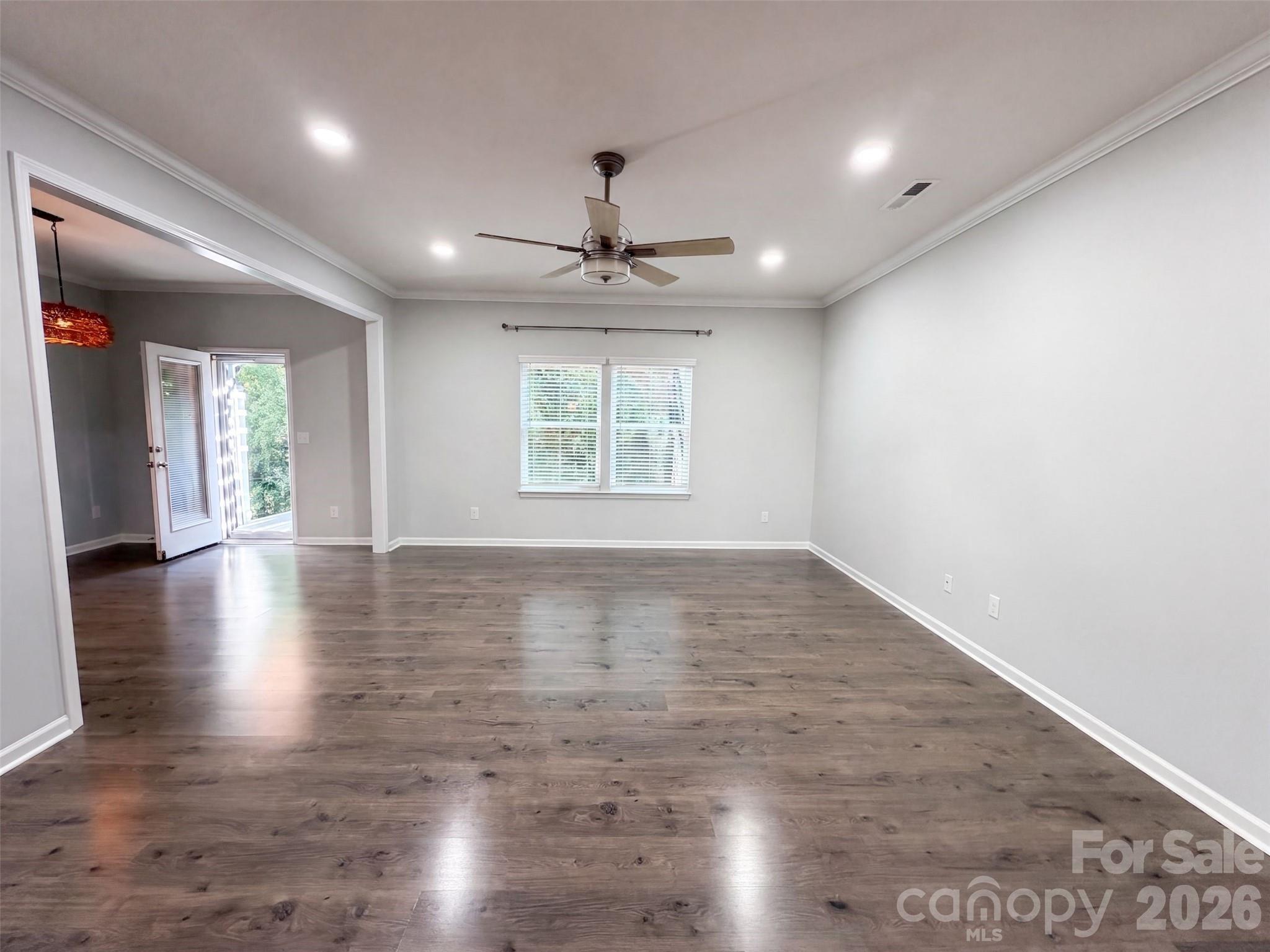 619 Samet Street Property Photo 3