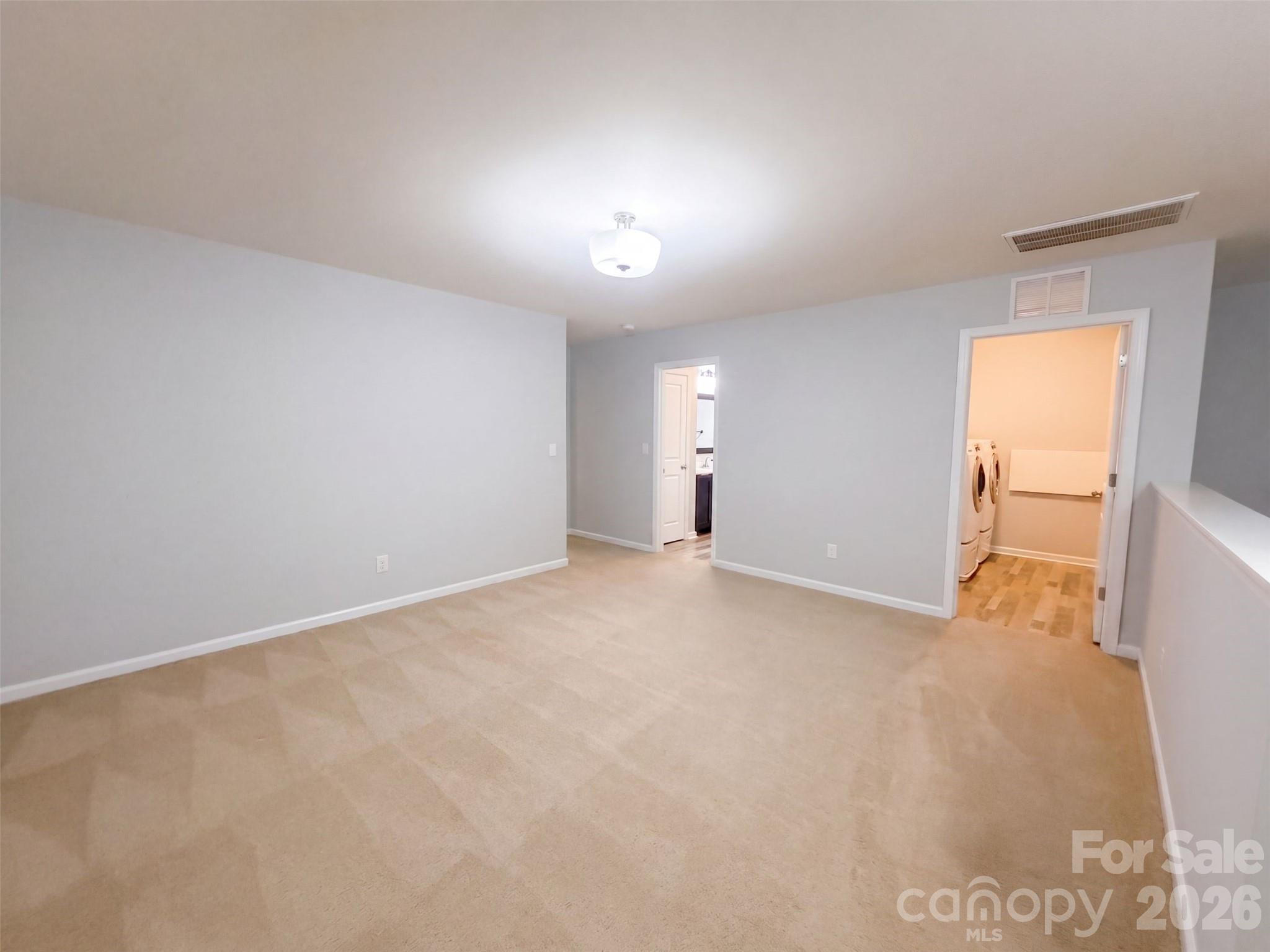619 Samet Street Property Photo 8