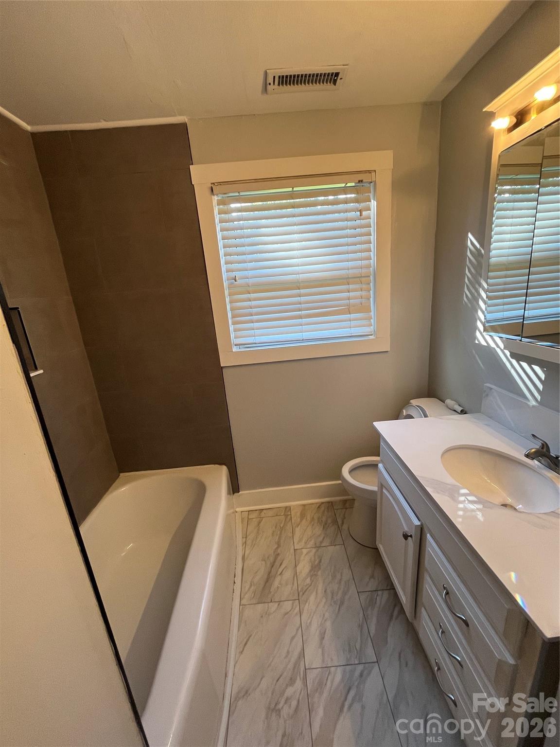 2845 Southwest Boulevard Property Photo 8