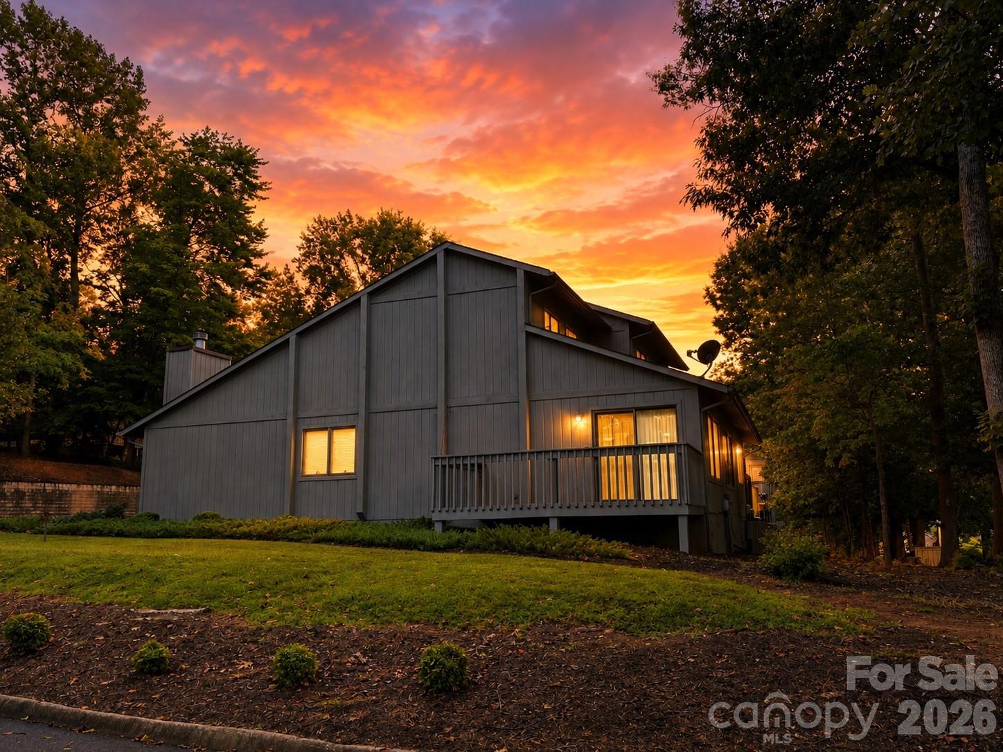 1301 Independence Trail Property Photo 1