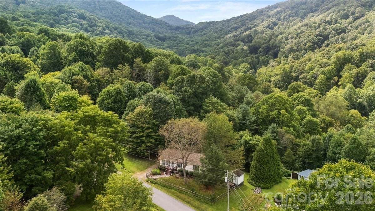 220 Powderhorn Drive Property Photo 3