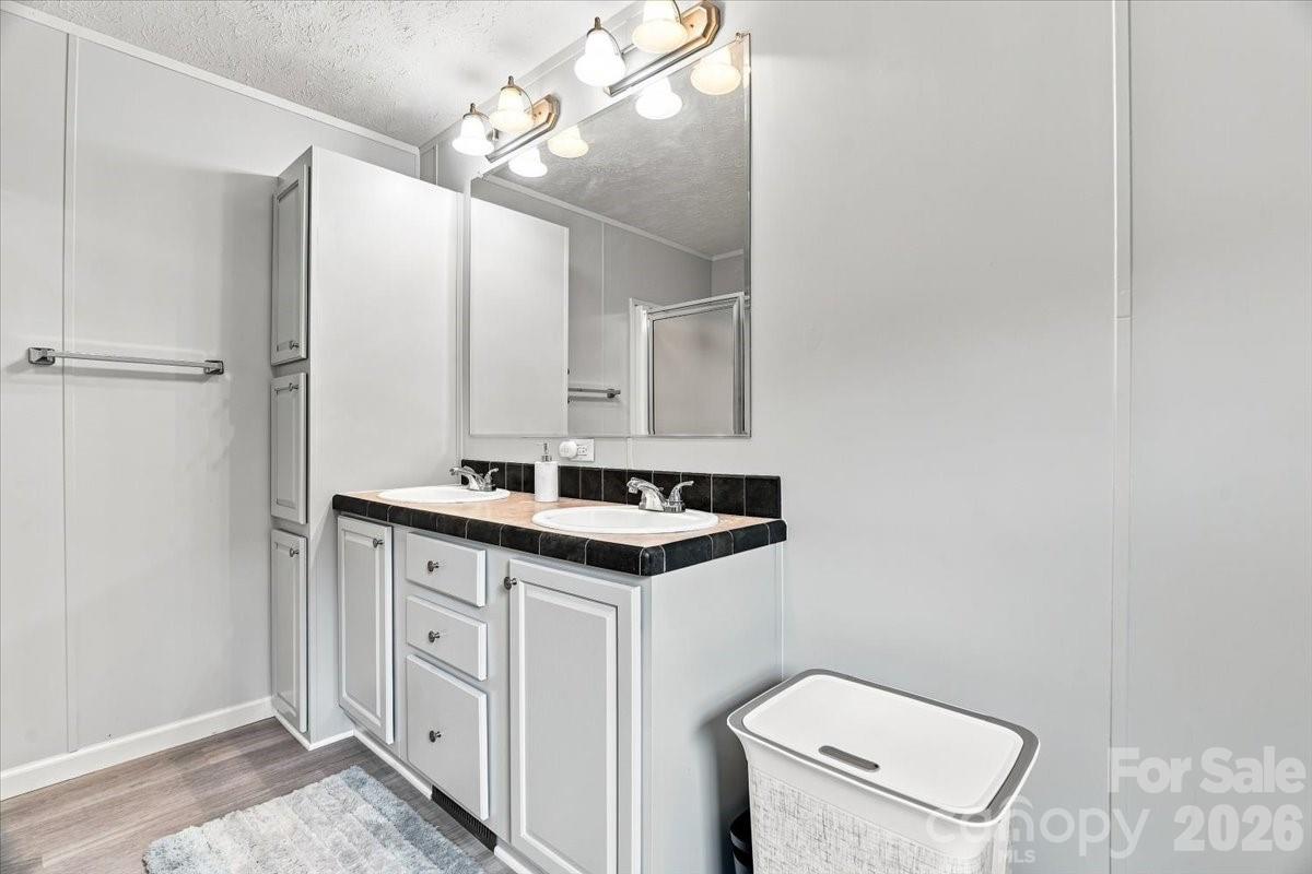 220 Powderhorn Drive Property Photo 15