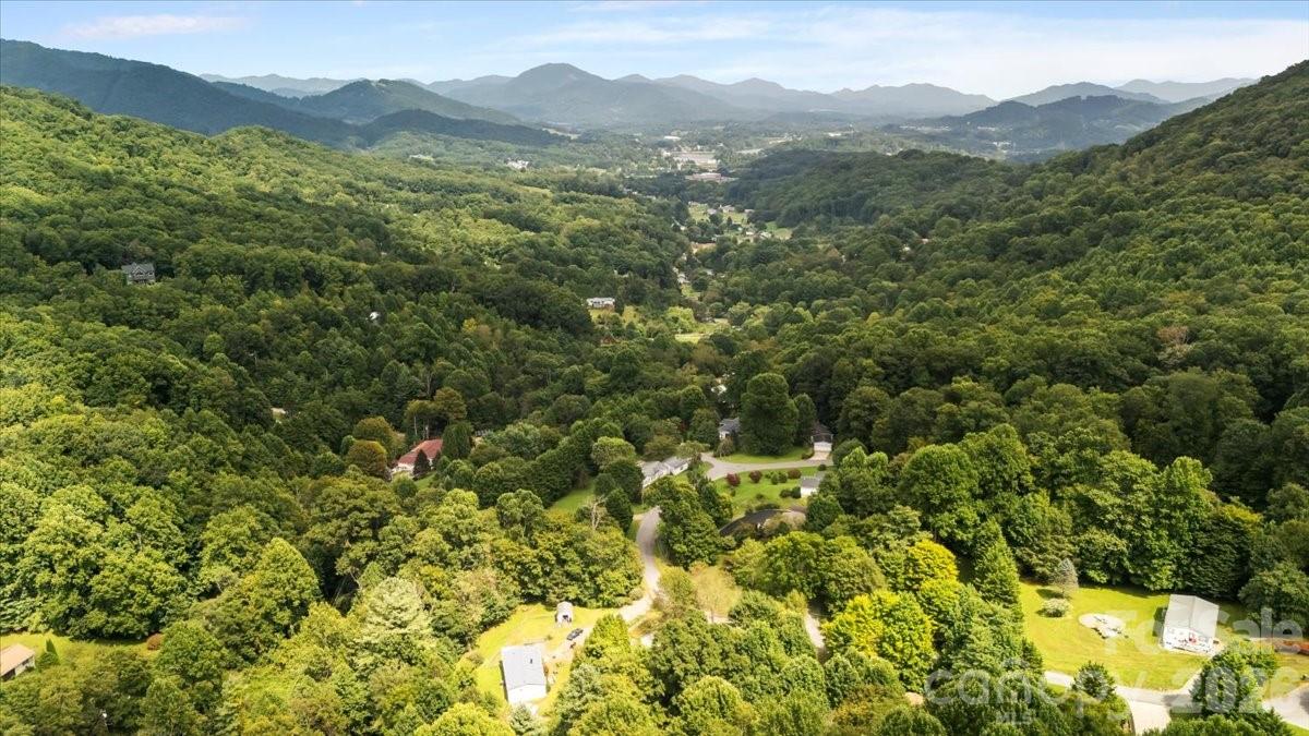 220 Powderhorn Drive Property Photo 27