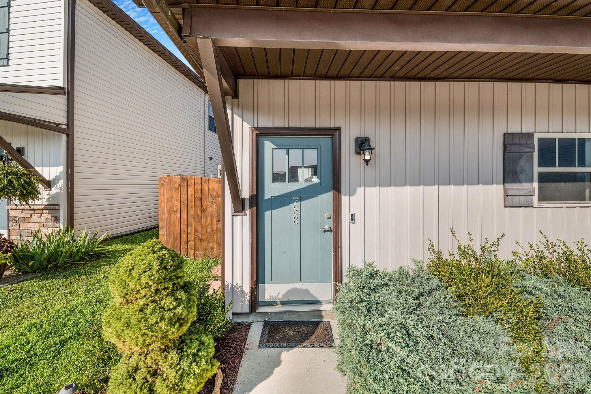 738 Cardwell Lane Property Photo 6