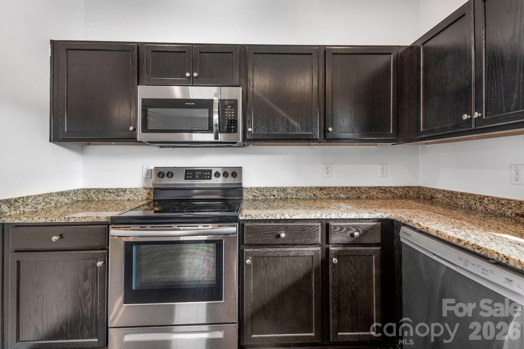 738 Cardwell Lane Property Photo 13