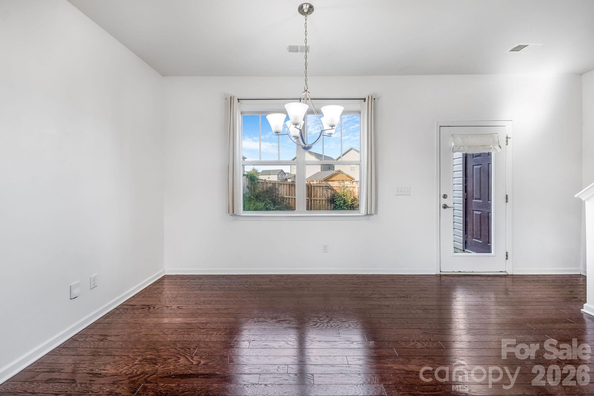 738 Cardwell Lane Property Photo 25
