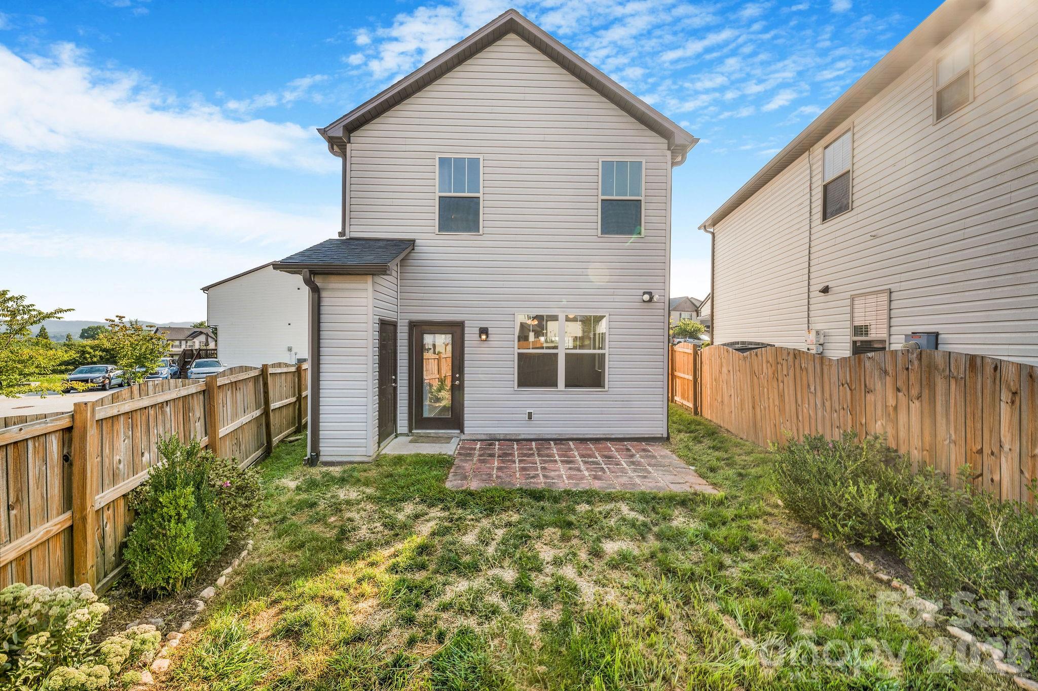 738 Cardwell Lane Property Photo 27