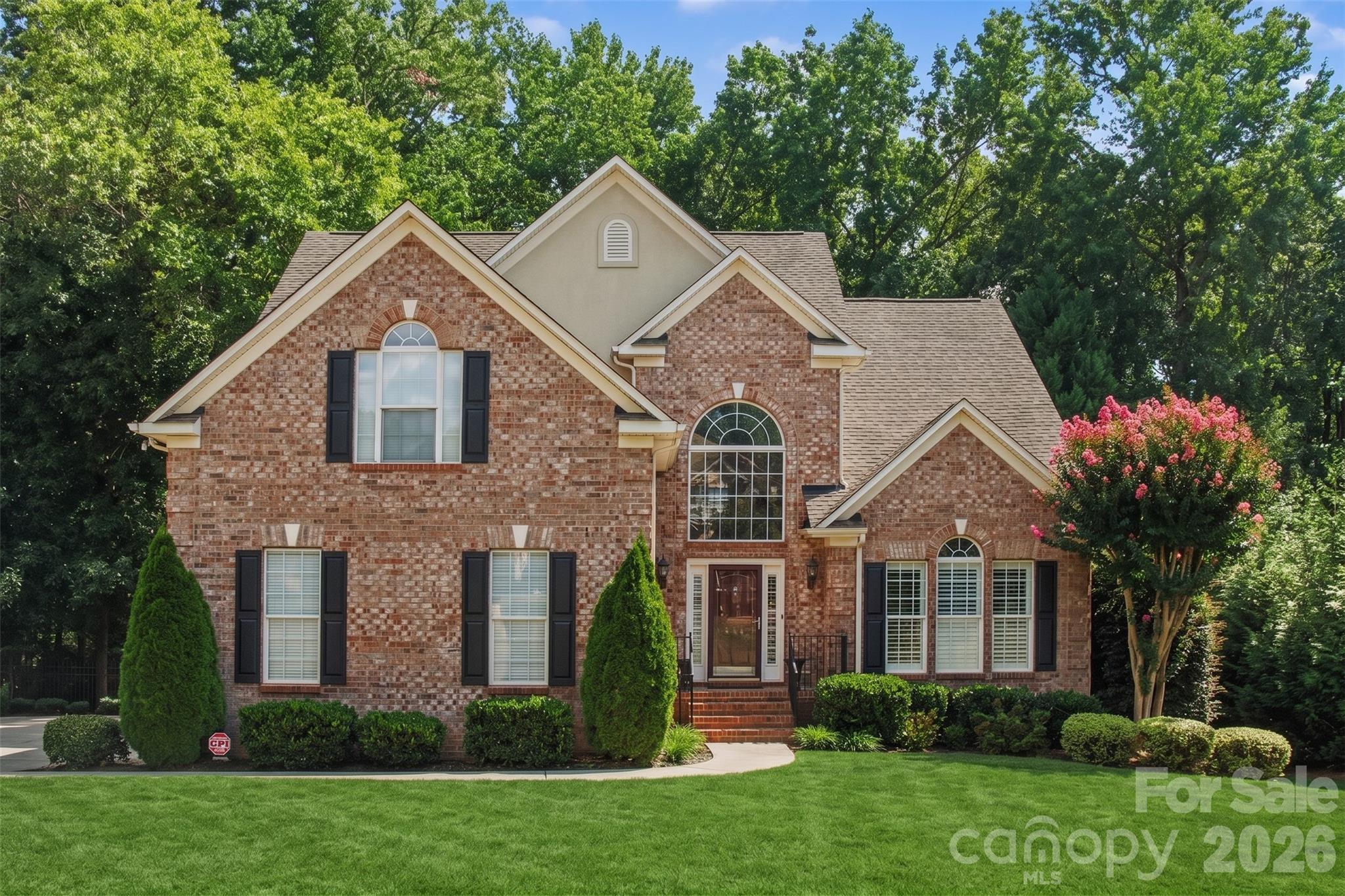 904 Carisbrooke Lane Property Photo 1
