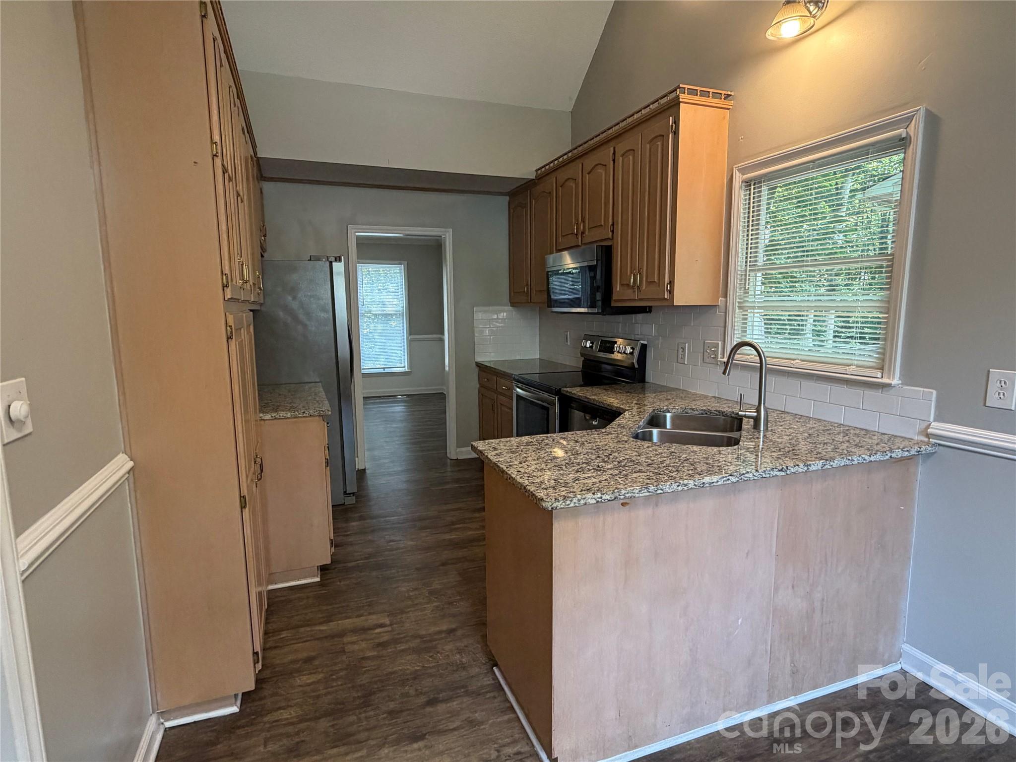 1611 Plantation Trail Property Photo 4