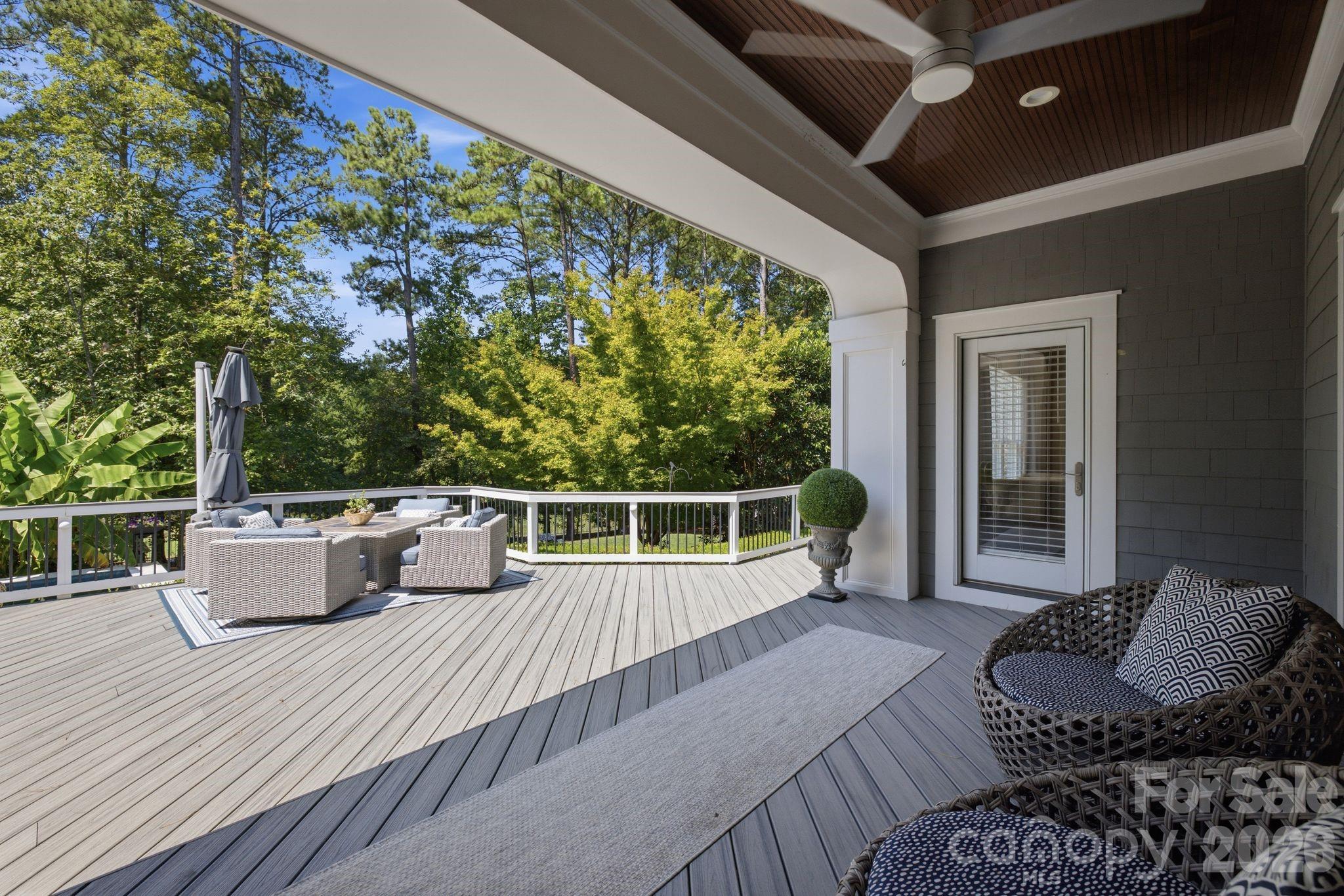 141 Stonewall Beach Lane Property Photo 7