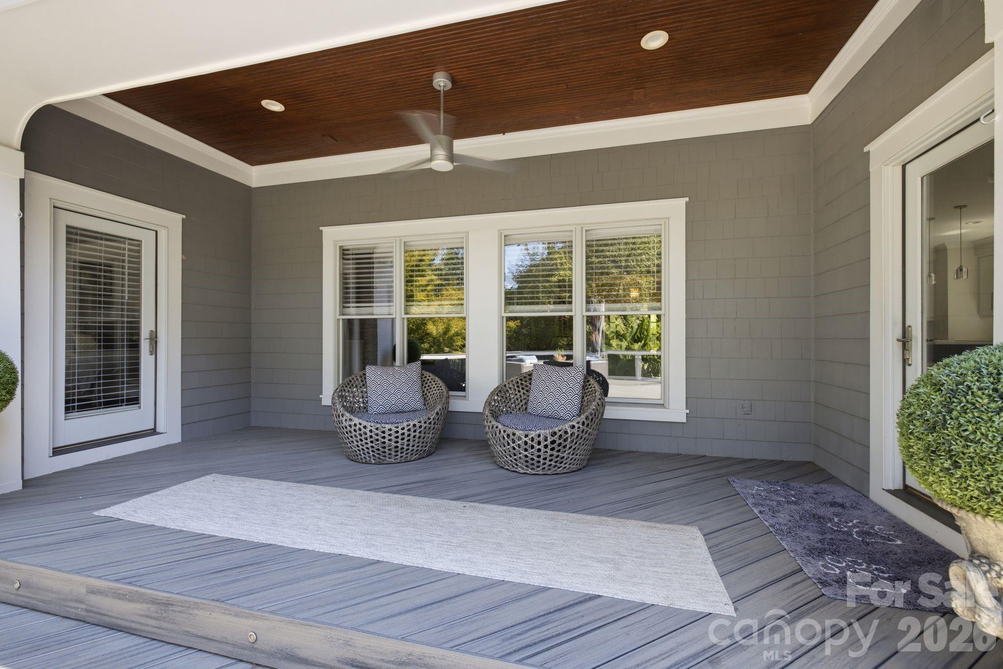 141 Stonewall Beach Lane Property Photo 8