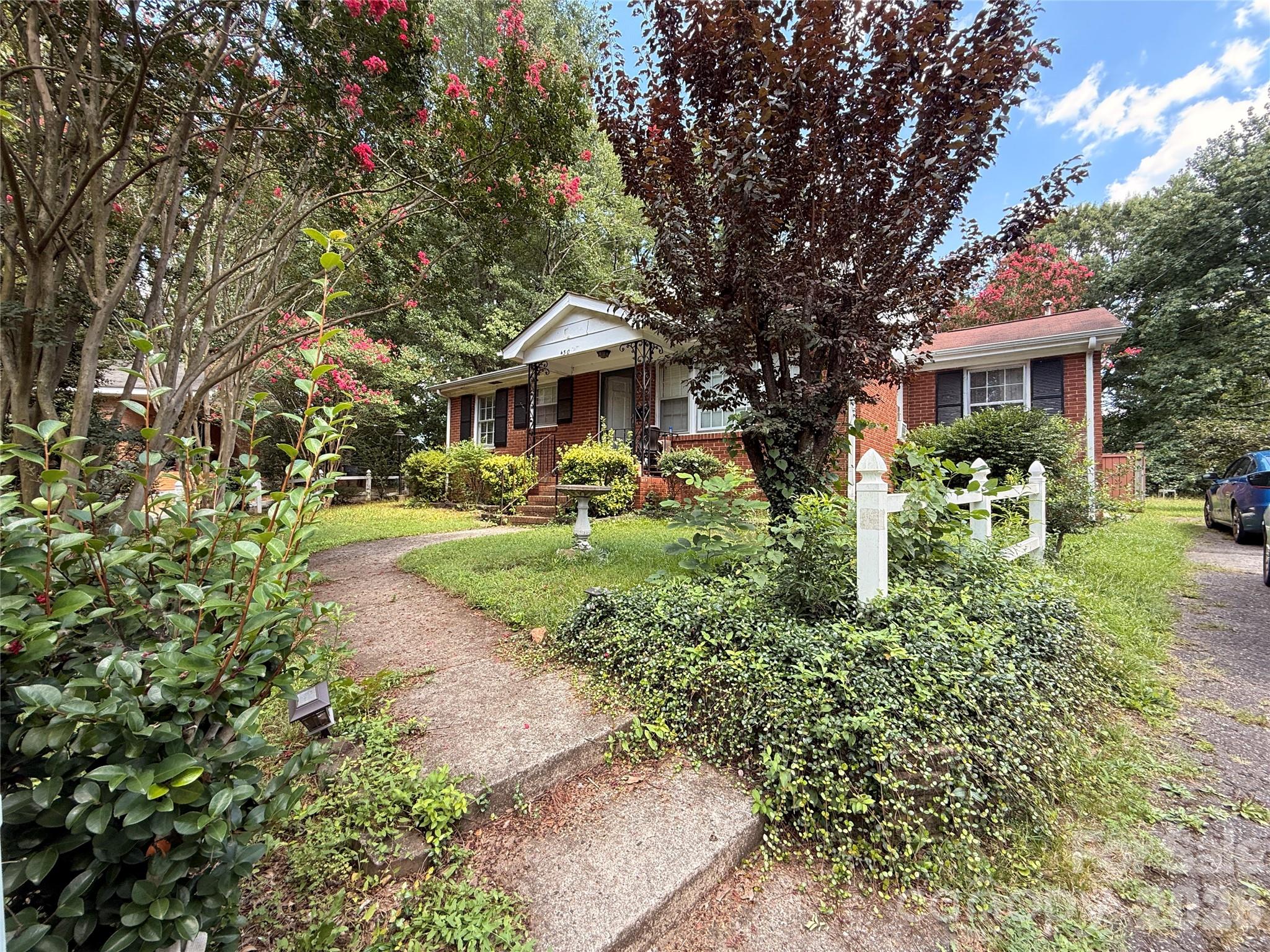 4310 Gillespie Court Property Photo 4