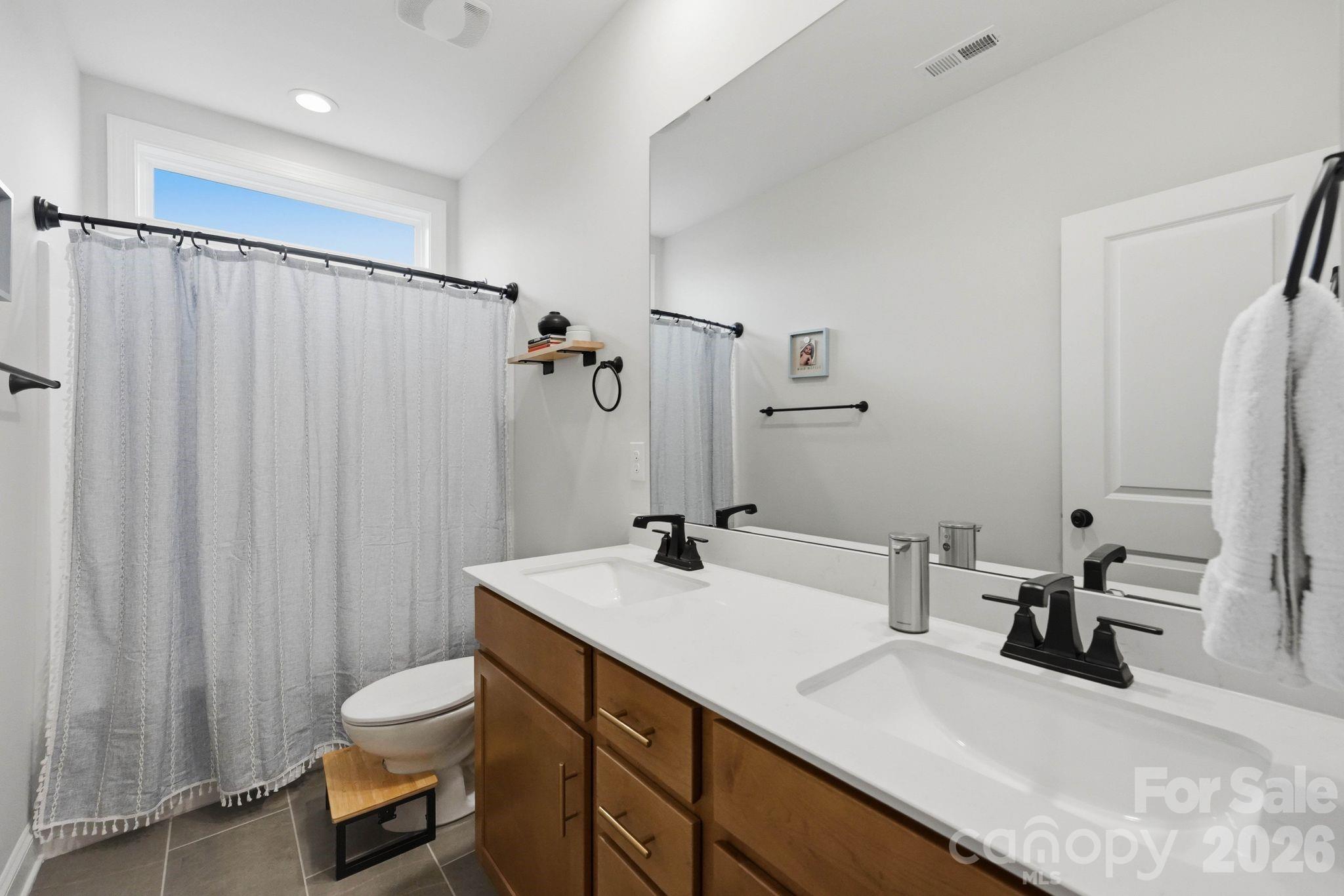 4124 Millstream Road Property Photo 44