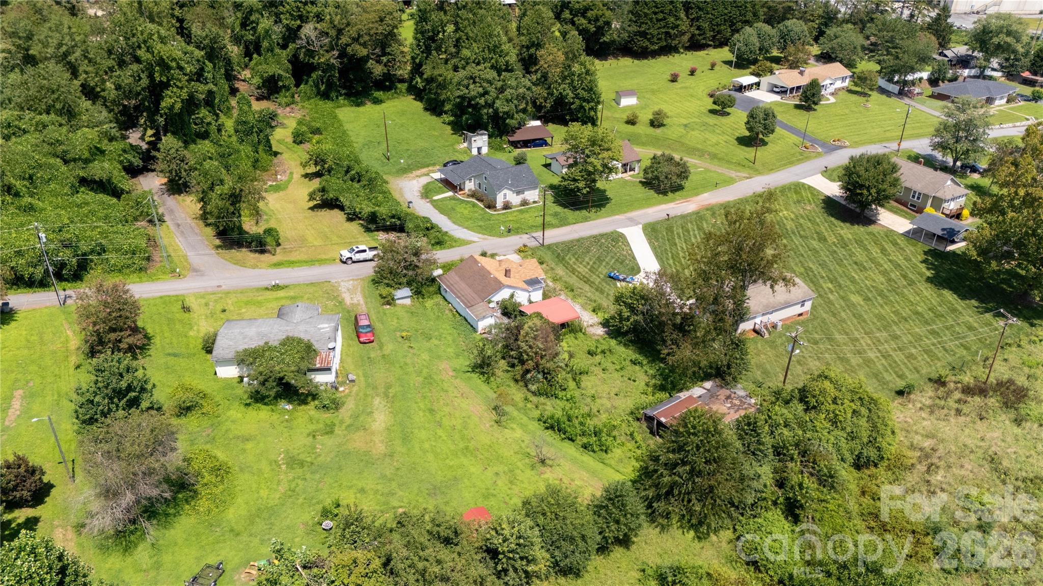 1327 Boxwood Place Property Photo 4