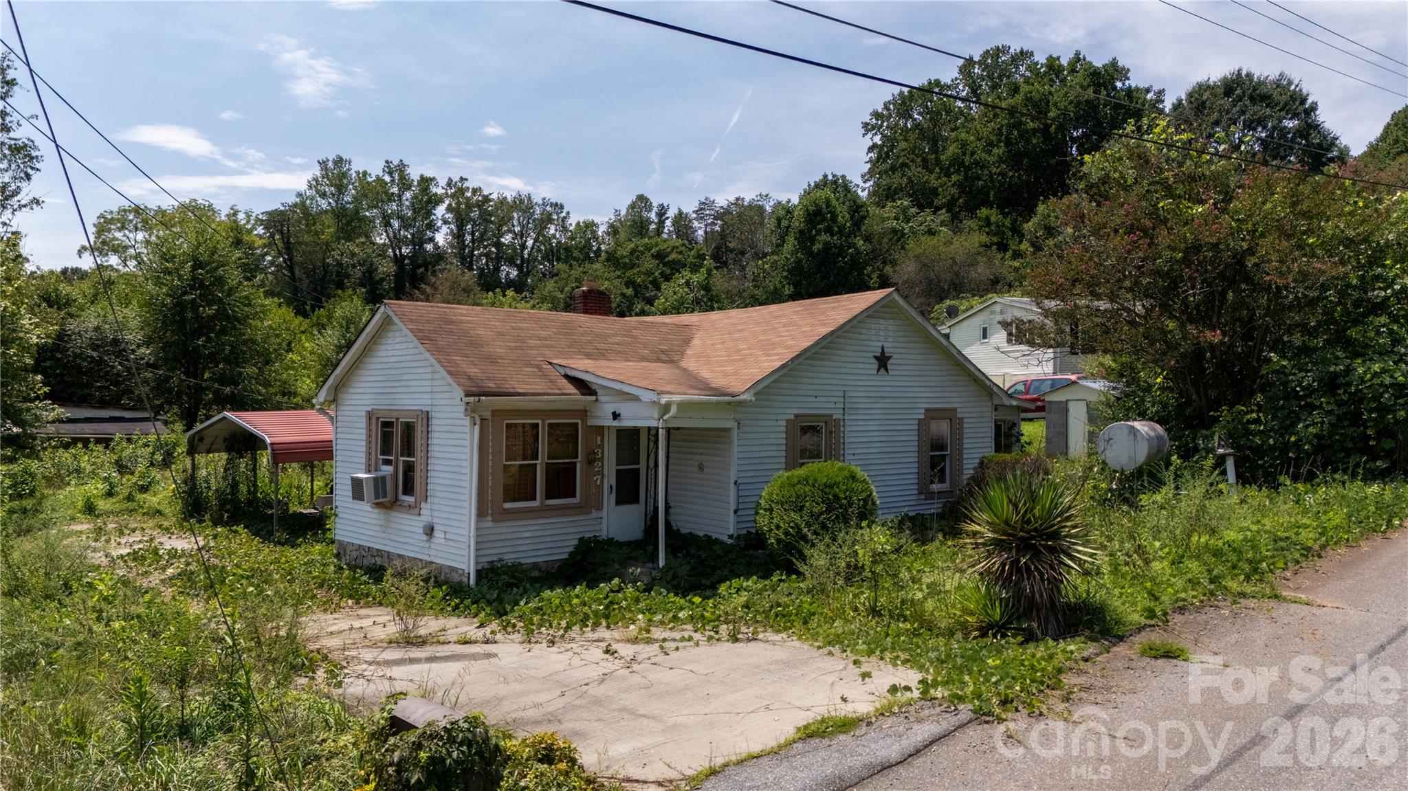 1327 Boxwood Place Property Photo 6