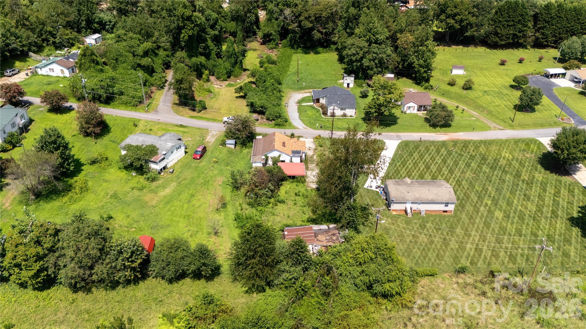 1327 Boxwood Place Property Photo 8